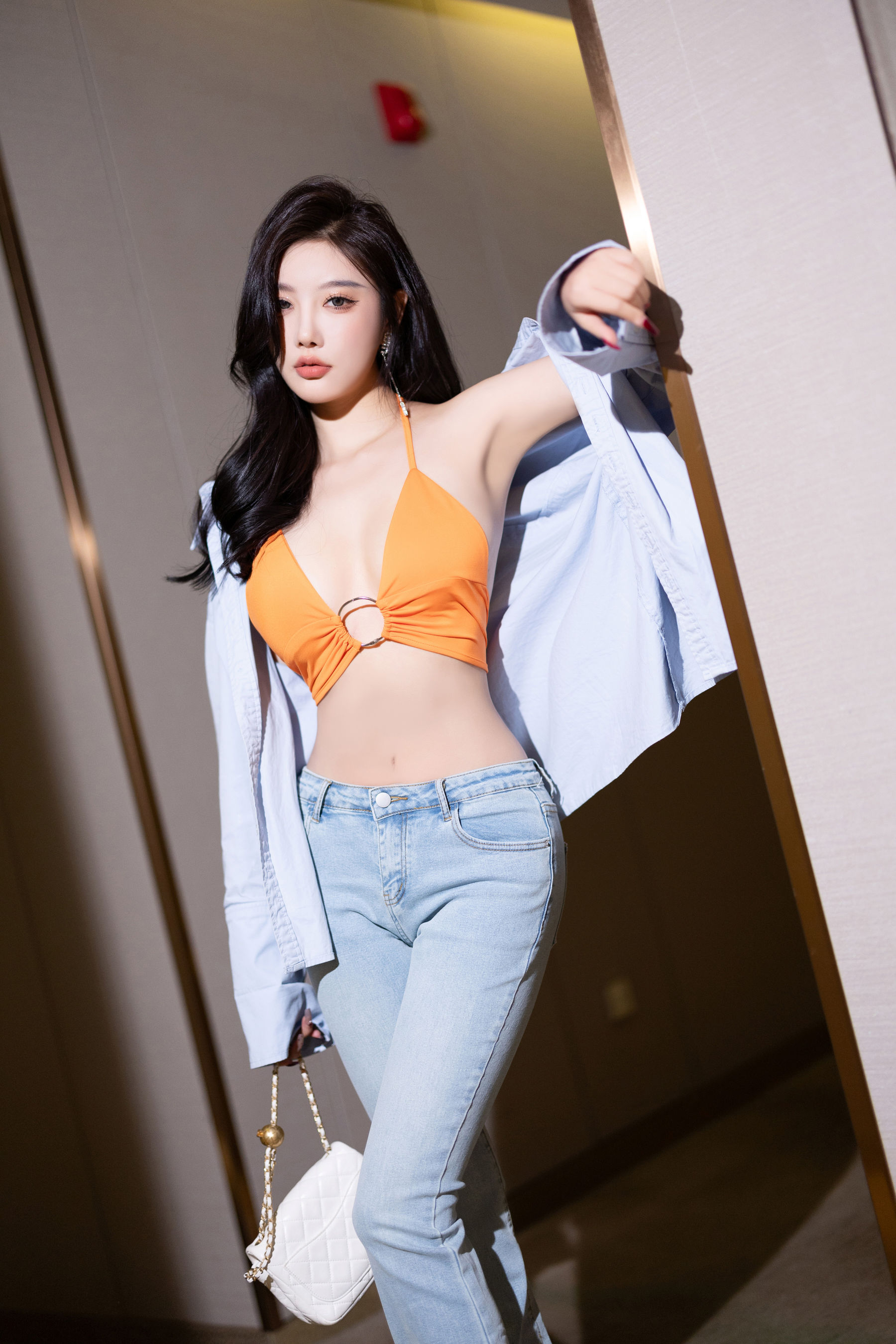 杨晨晨 - 蓝色牛仔裤