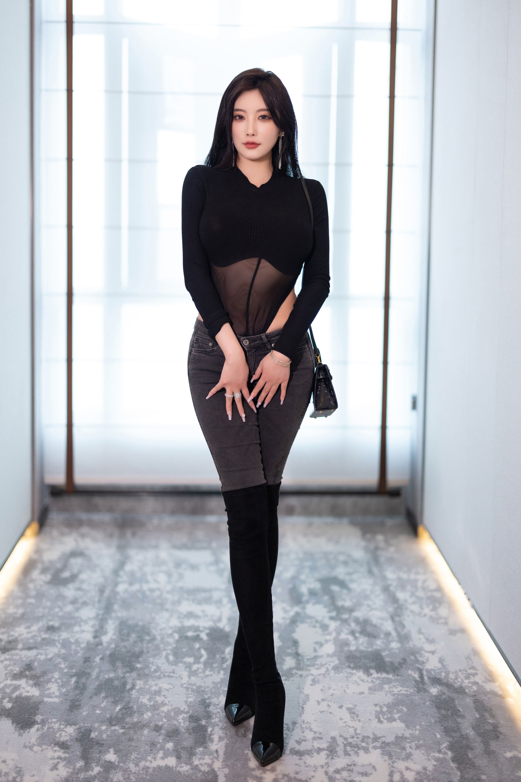 杨晨晨 - 连体渔网袜