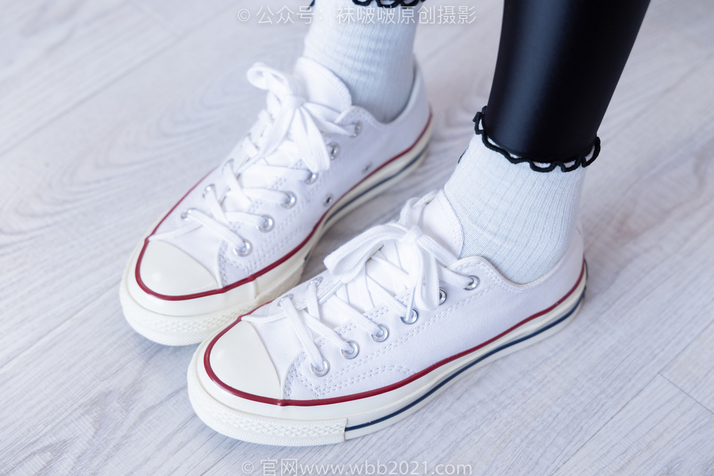 BoBoSocks袜啵啵 No.513 小甜豆 帆布鞋、白棉袜、厚黑丝五指袜、黑丝手套