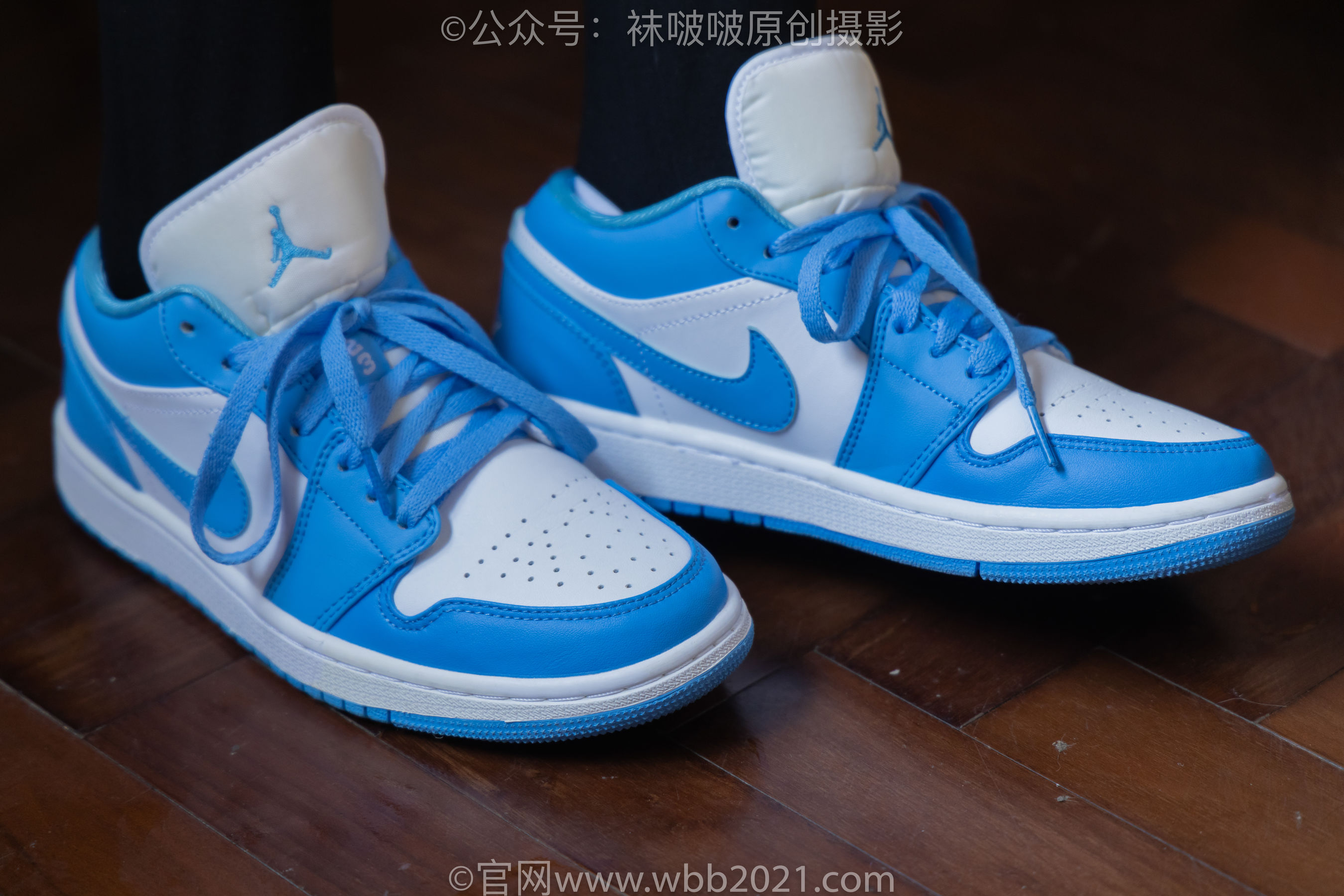 BoBoSocks袜啵啵 No.516 小甜豆 - 板鞋、厚黑色踩脚裤袜、白棉袜