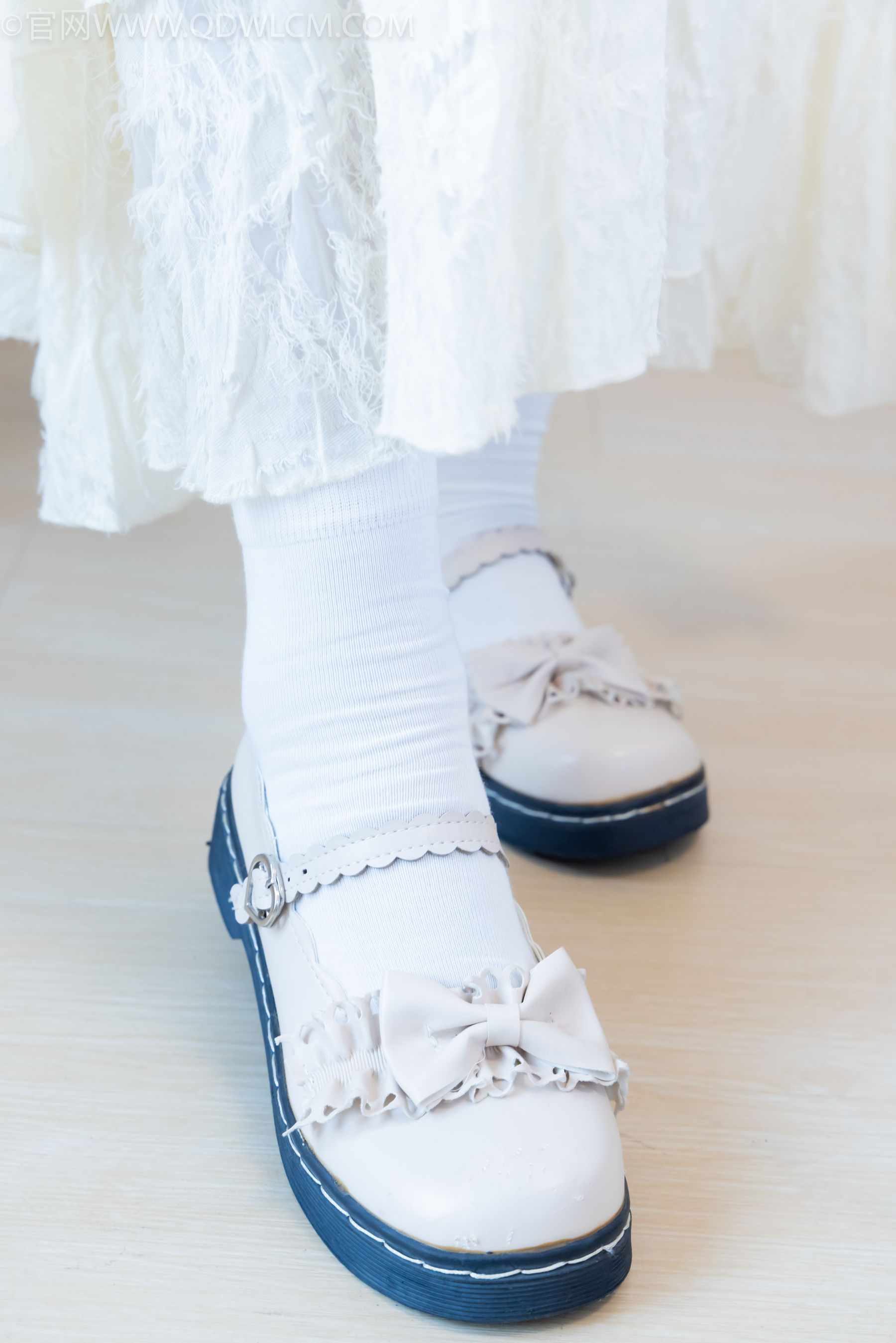 物恋传媒 No.2281 曲奇 - 皮鞋、白棉袜、裸足