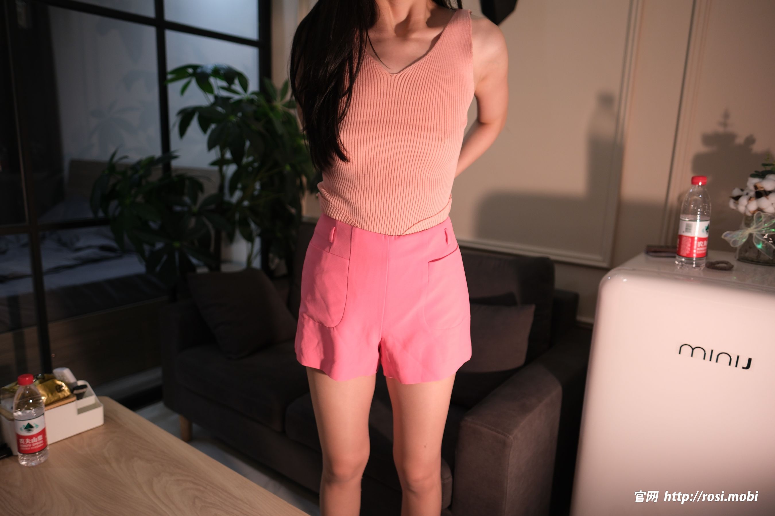 [ROSI写真] 2025.03.25 NO.4859