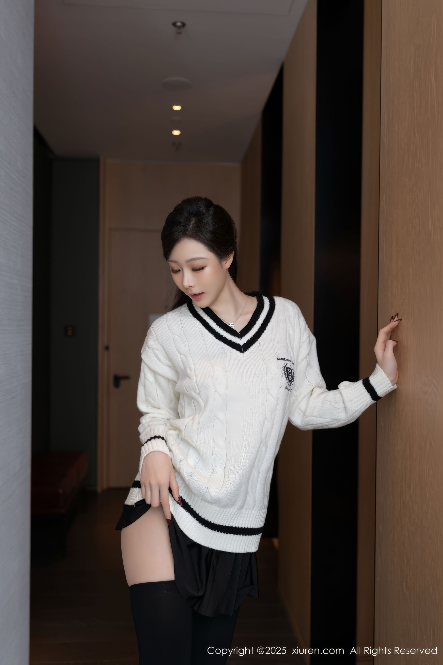 [秀人XiuRen] 2025.03.07 No.9986 小逗逗