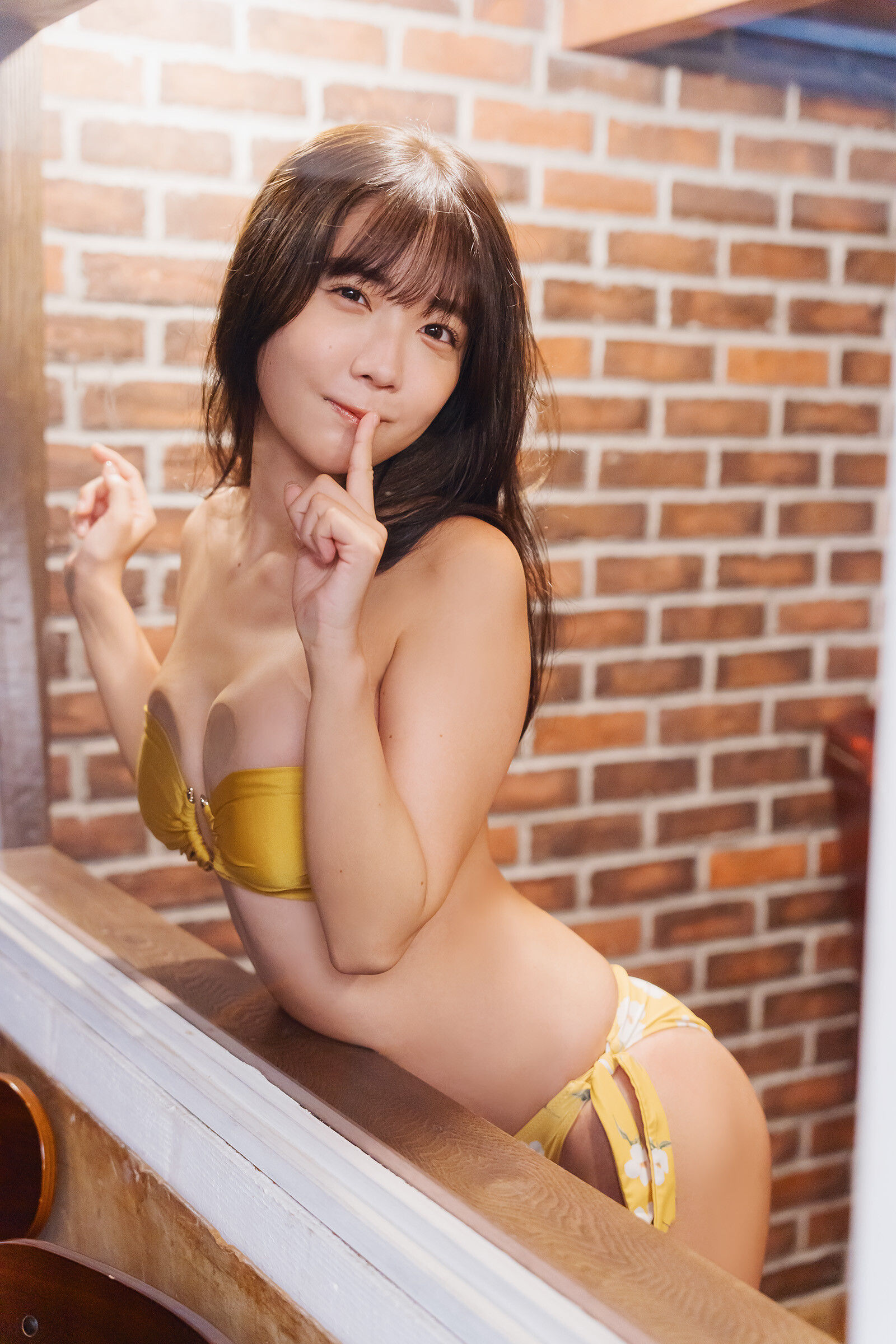 天羽希純 - こっち見ていいよ