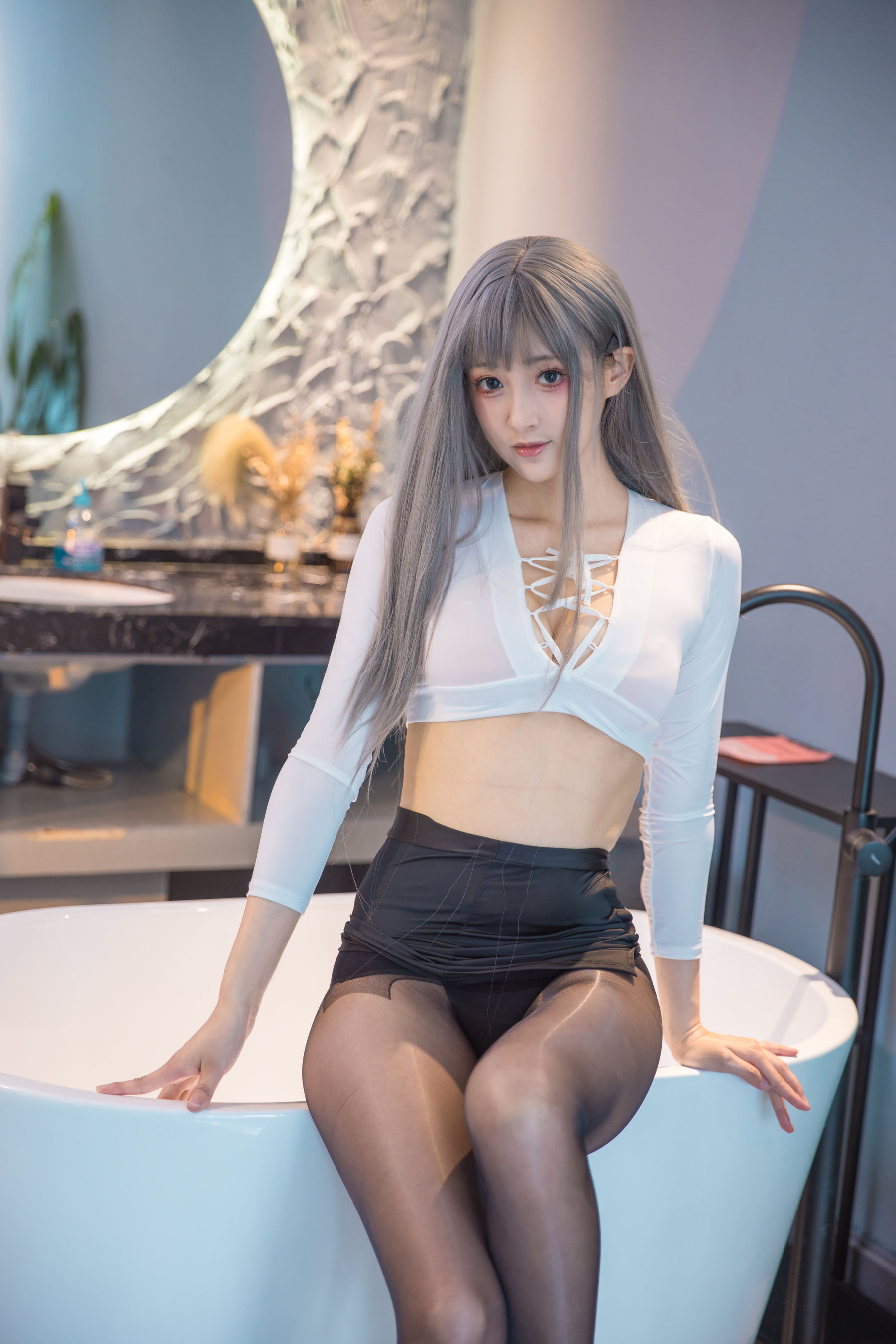 冬马路纱 - 浴缸湿身黑丝