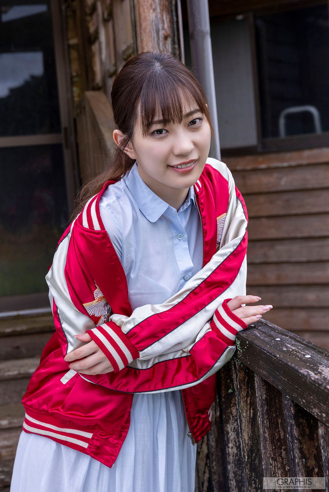 [Graphis Gals] NO.560 Akari Mitani 美谷朱里 Vermilion