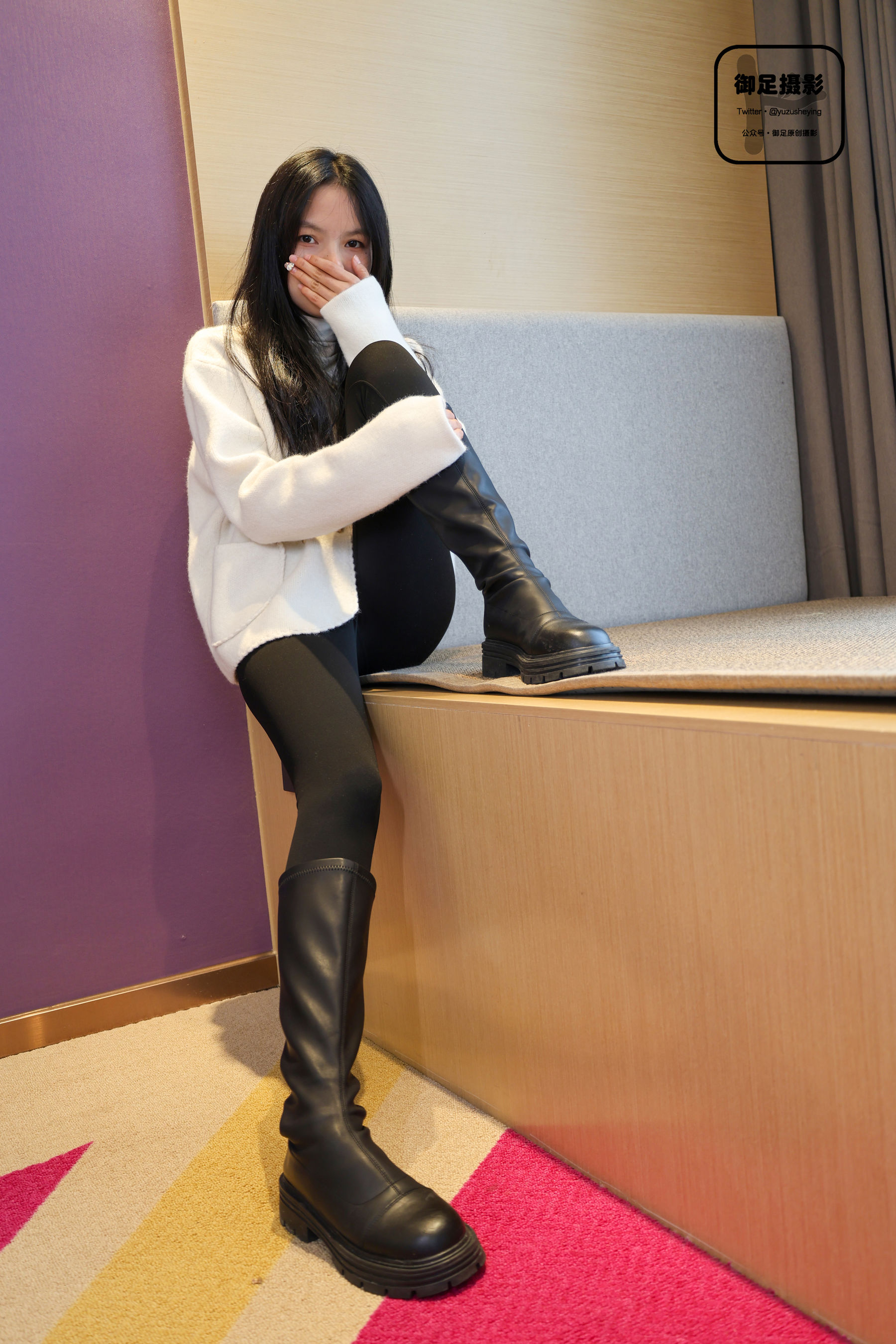 御足摄影 - 长靴白袜裸足