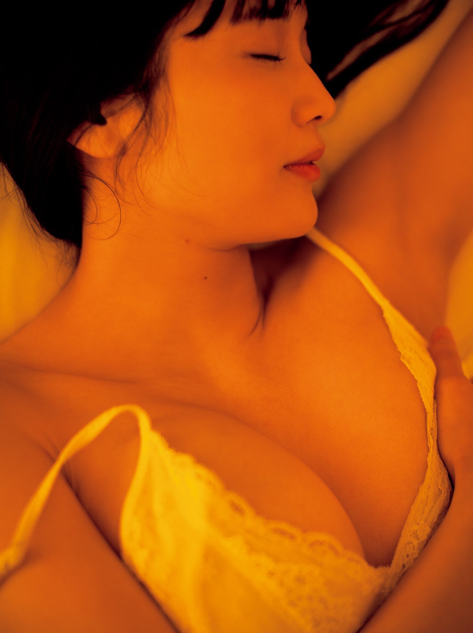 出口亜梨沙 - ESSENCE