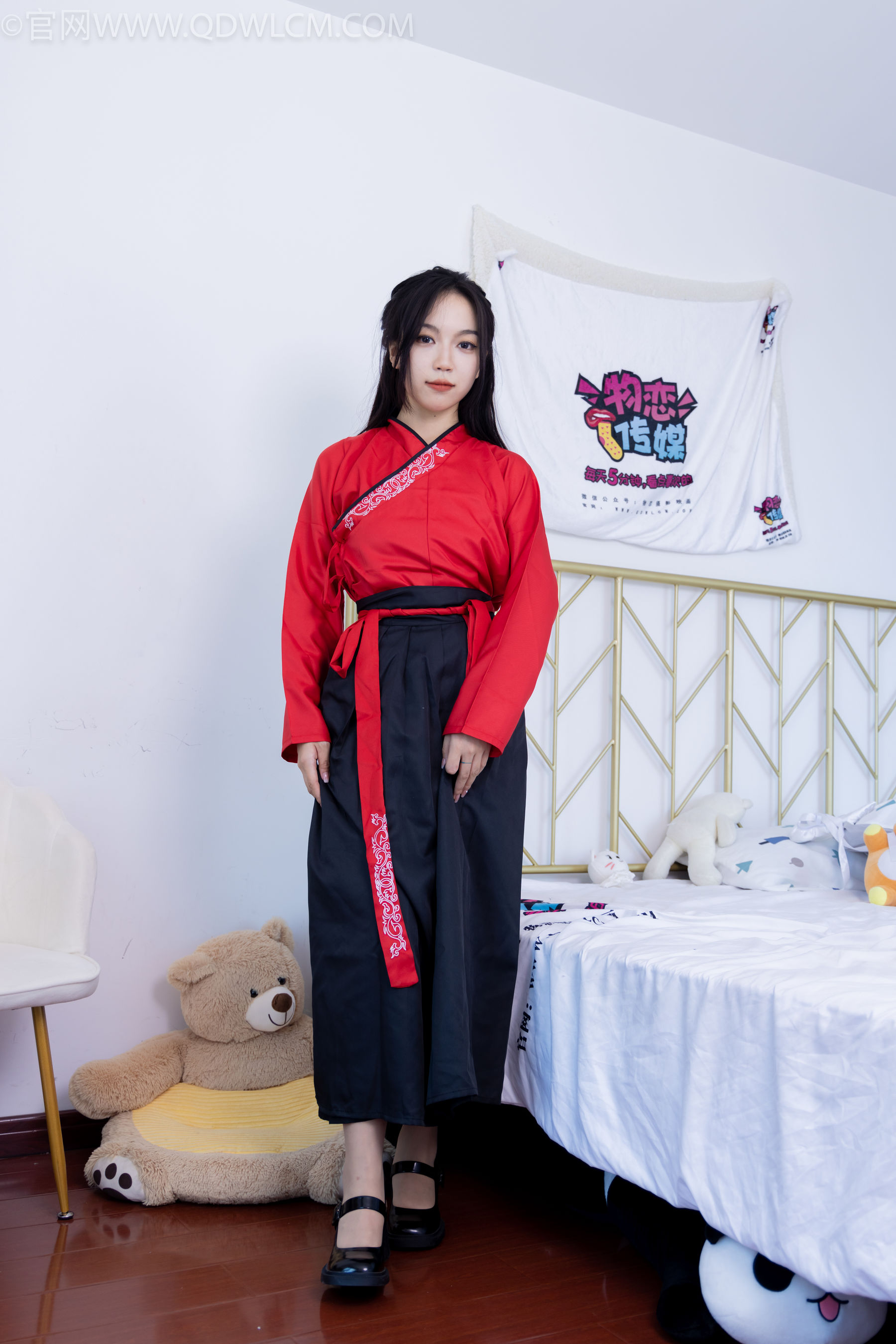 物恋传媒 No.2330 纱纱 - 汉服、皮鞋、白棉袜、薄肉丝