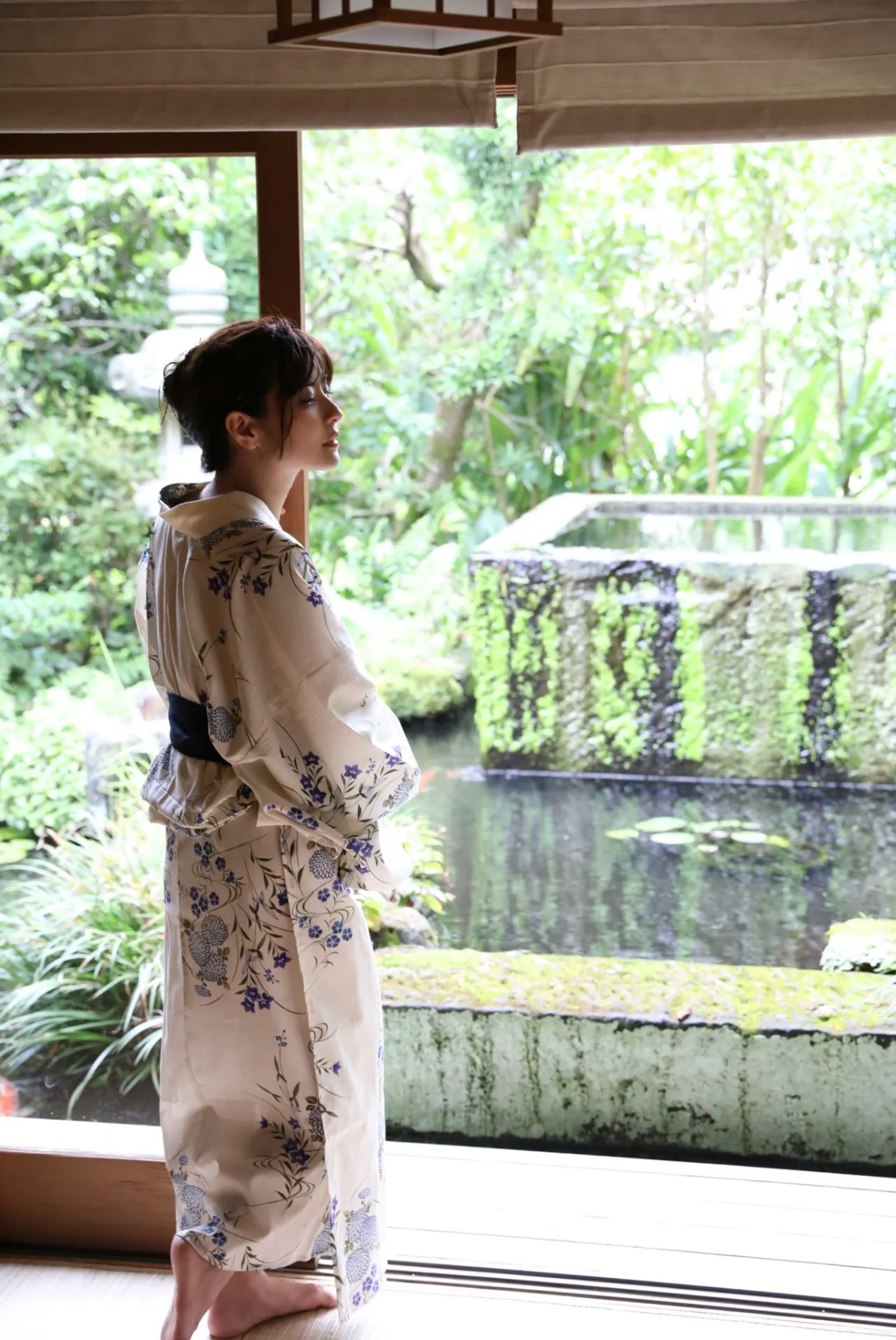 花井美理 - 解禁 Ｈカップ裸身 vol.2