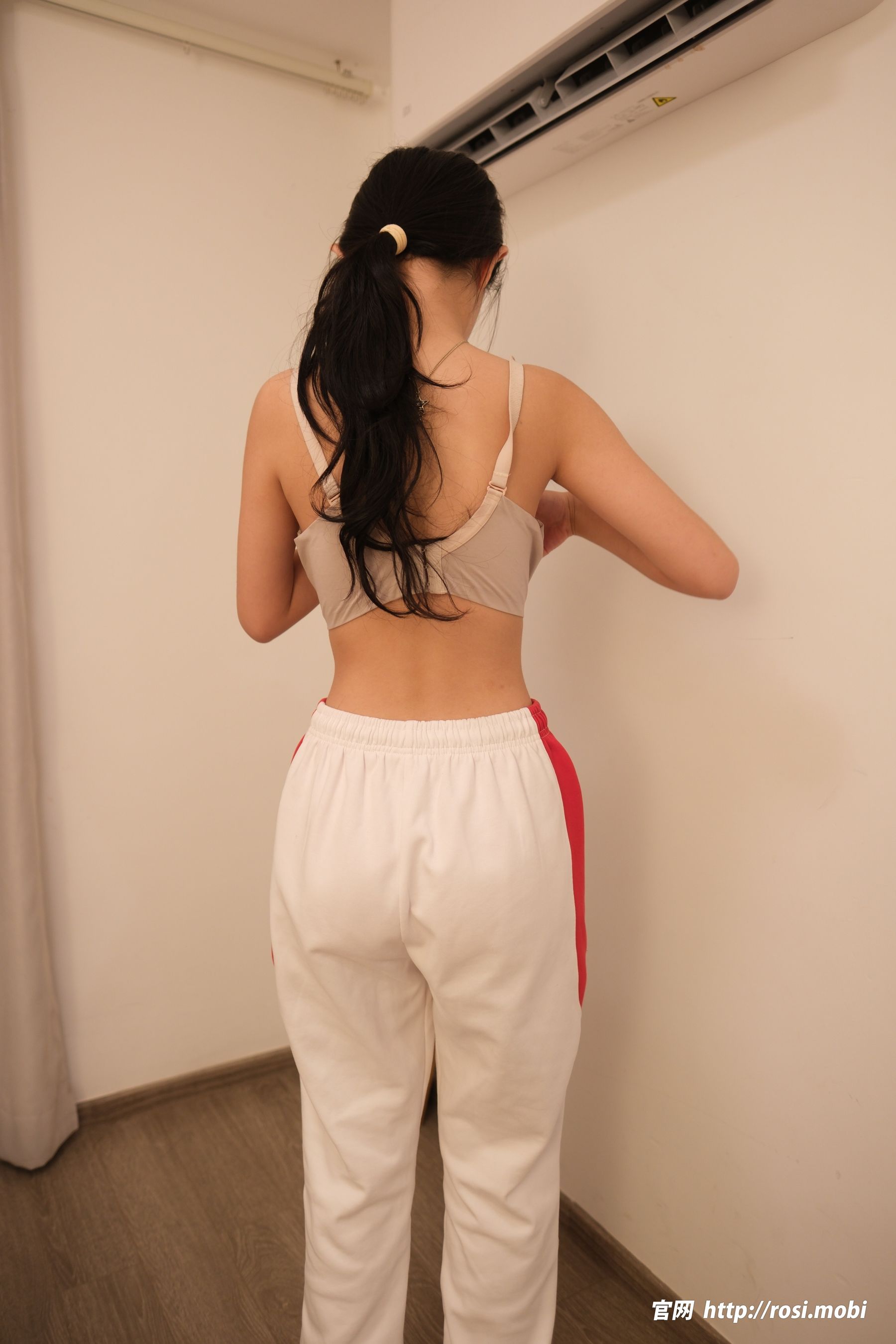 [ROSI写真] 2025.06.04 NO.4930