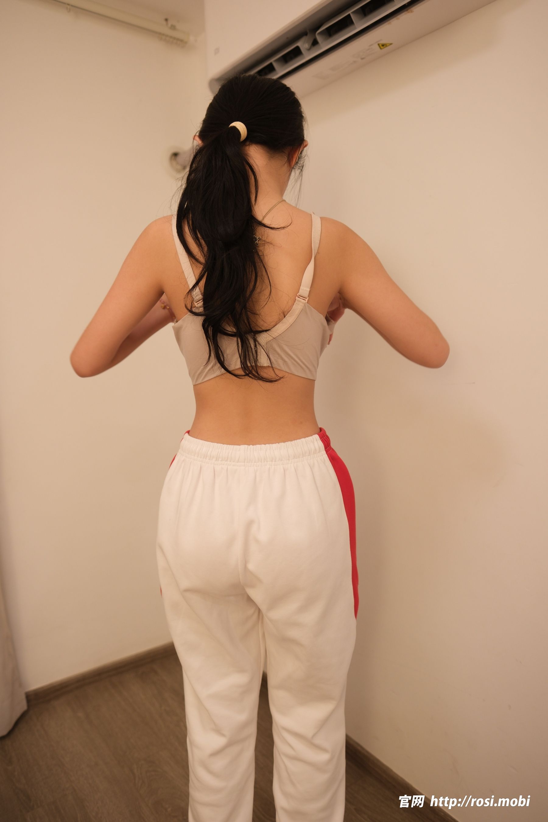 [ROSI写真] 2025.06.04 NO.4930