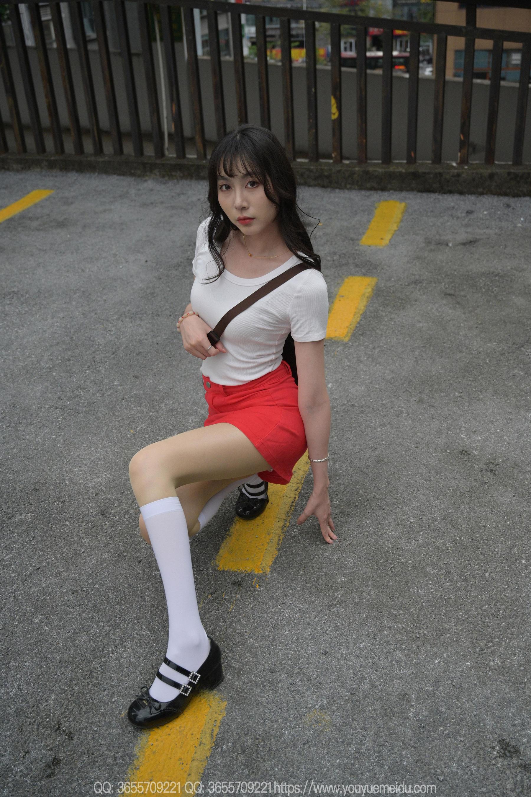 IESS异思趣向 - 模特： 团团 《红裙子（上）》