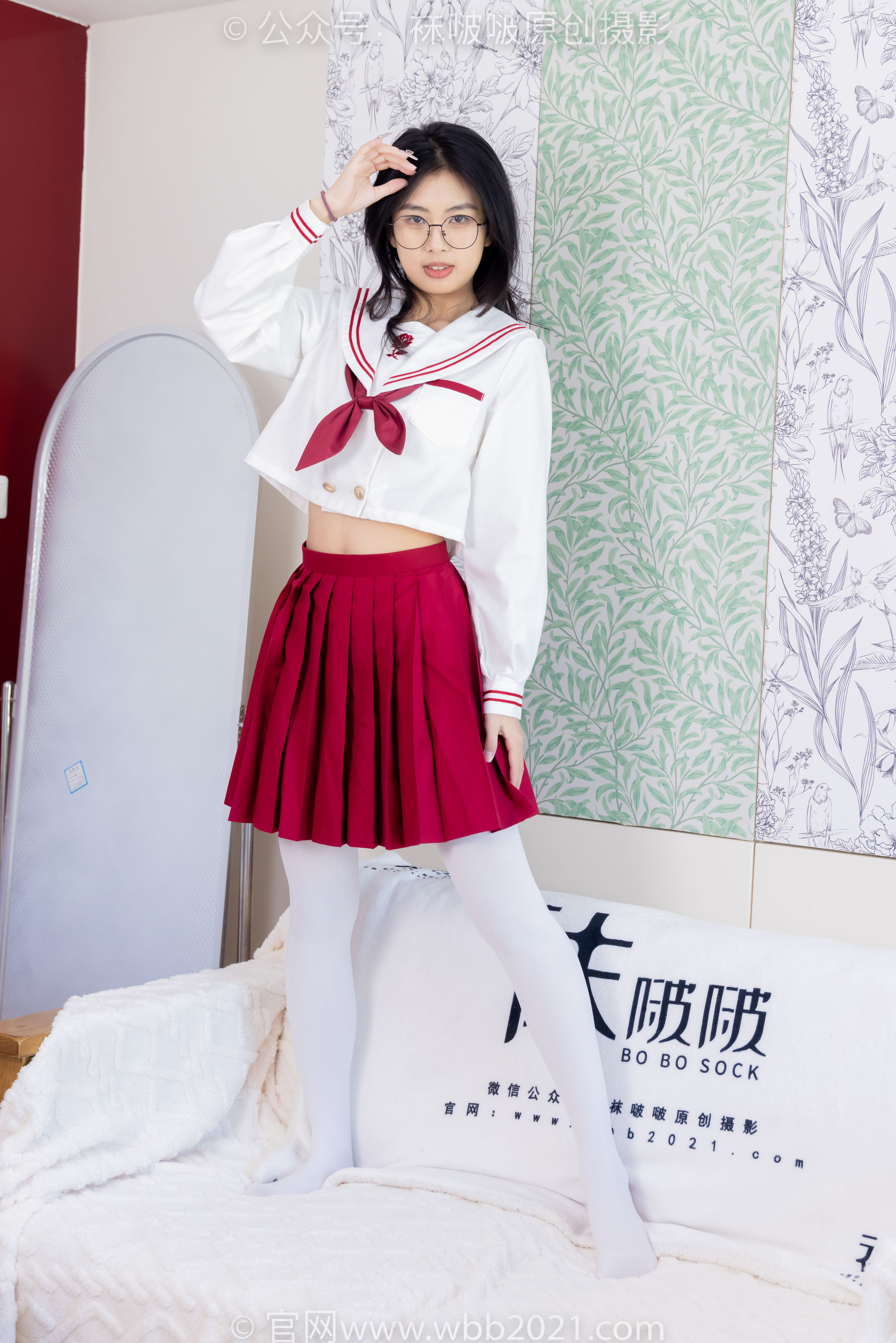 BoBoSocks袜啵啵 No.545 奶油 - 白色马丁靴、厚白丝、jk制服、瑜伽动作时用老头乐挠脚剧情