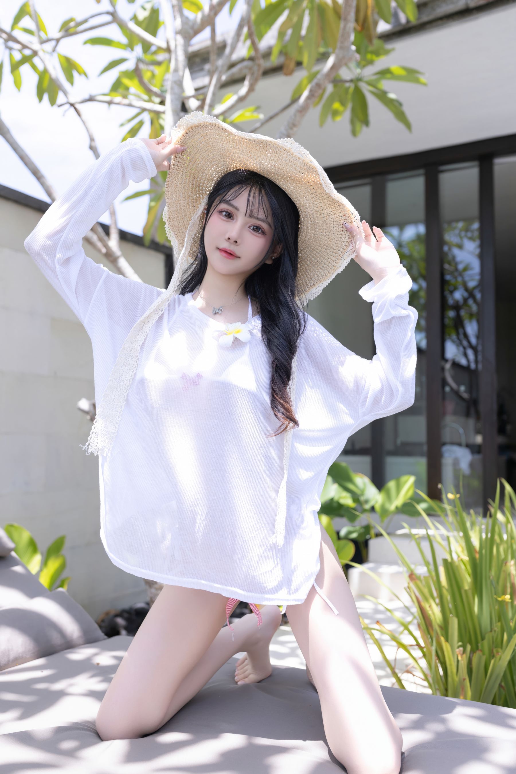 谢小蒽 白色泳装写真