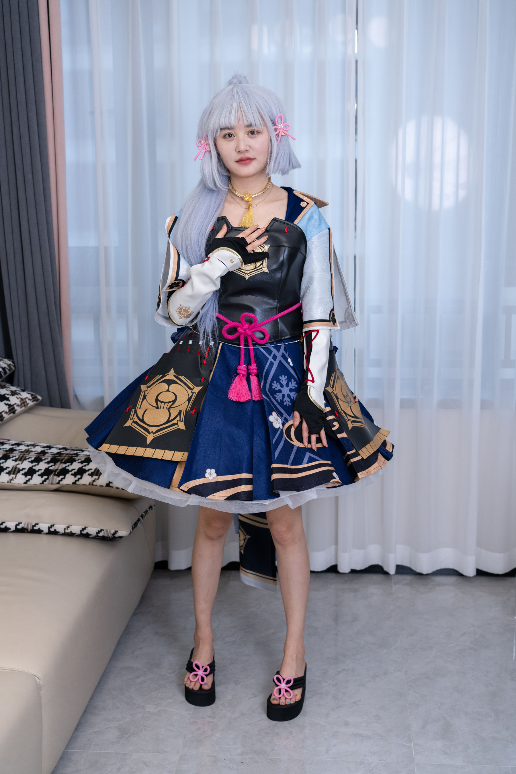 甜予摄影 No.141 澜澜 - cos服人字拖、白丝、裸足、挠脚心剧情