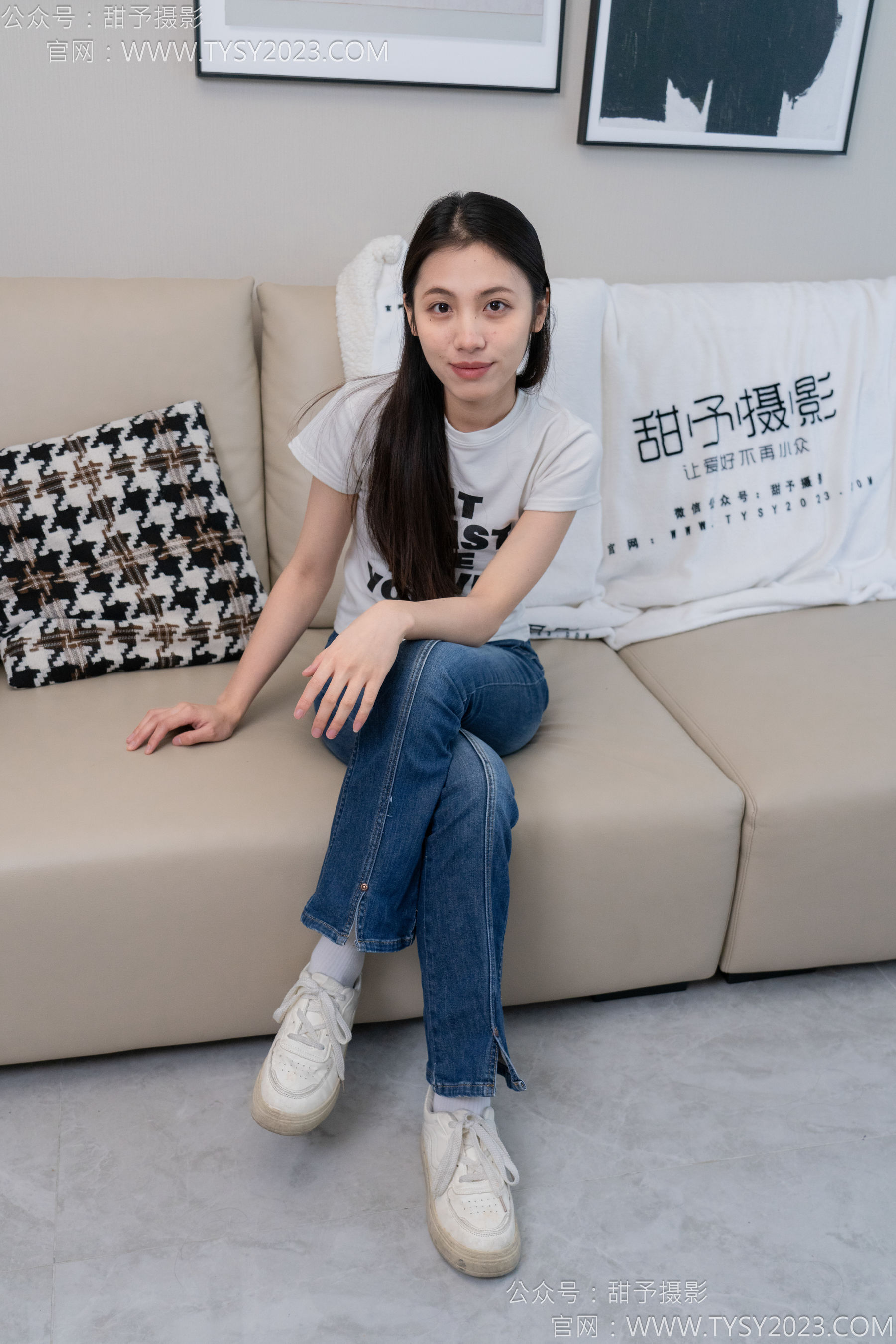 甜予摄影 No.132 诺诺 - 板鞋、白棉袜、裸足