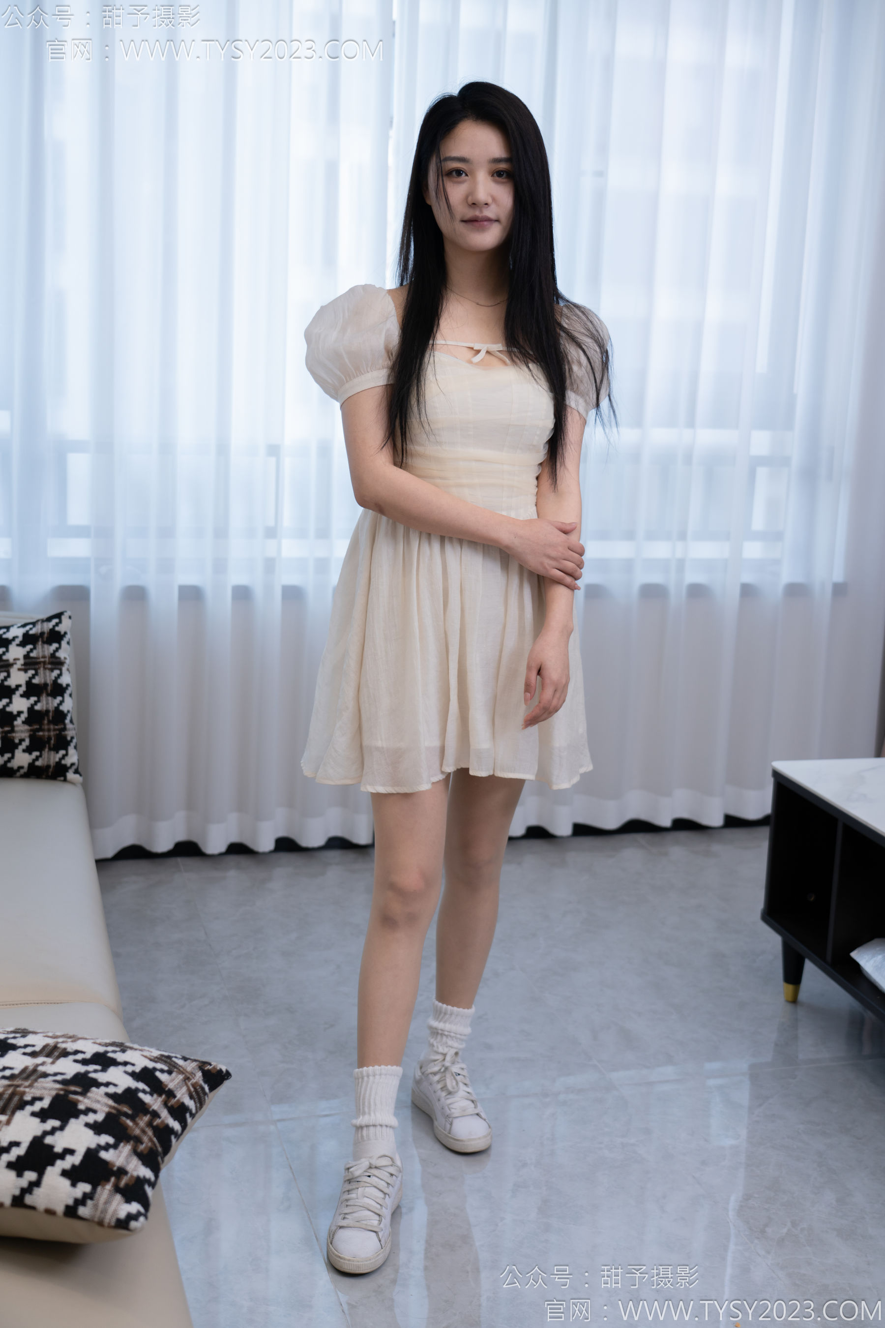 甜予摄影 No.137 澜澜 - 板鞋、白棉袜、薄肉丝