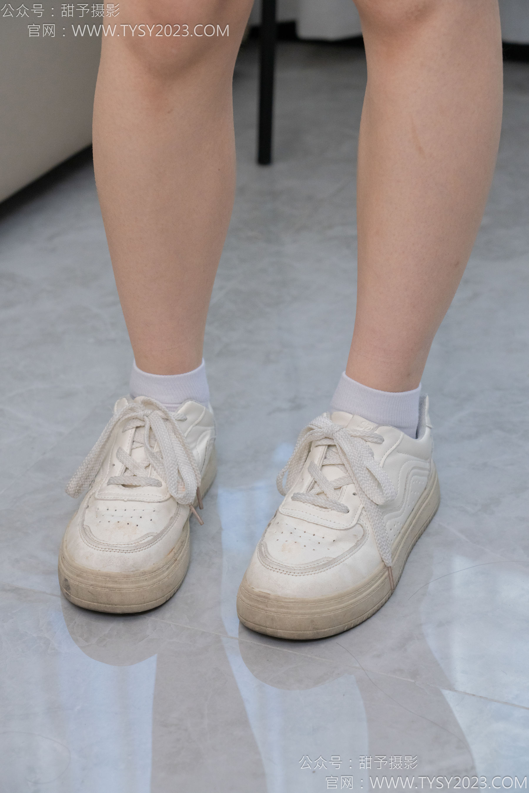 甜予摄影 No.126 诺诺 - 板鞋、白棉袜、裸足
