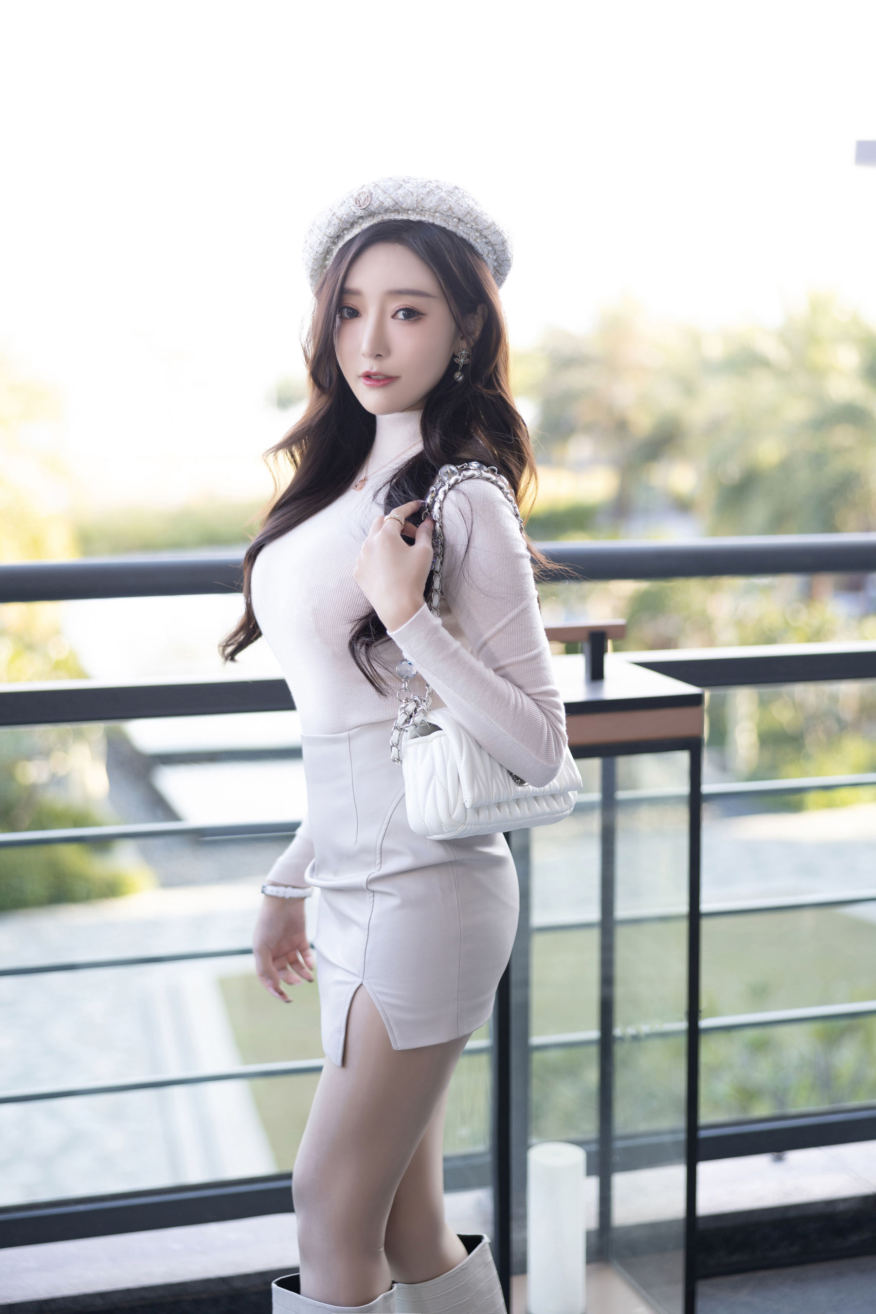 王馨瑶 - 毛衣皮裙