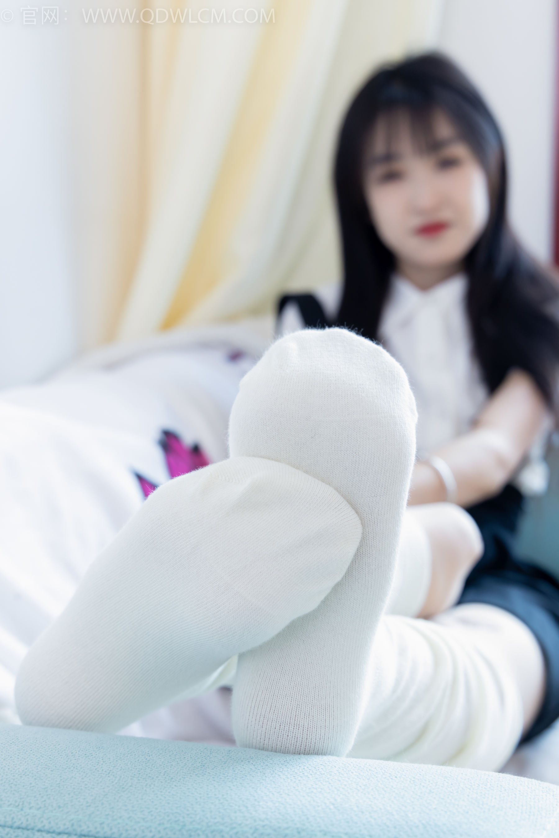 物恋传媒 No.2369 嘉木 - 长靴、长筒小腿白棉袜、蝴蝶薄肉丝