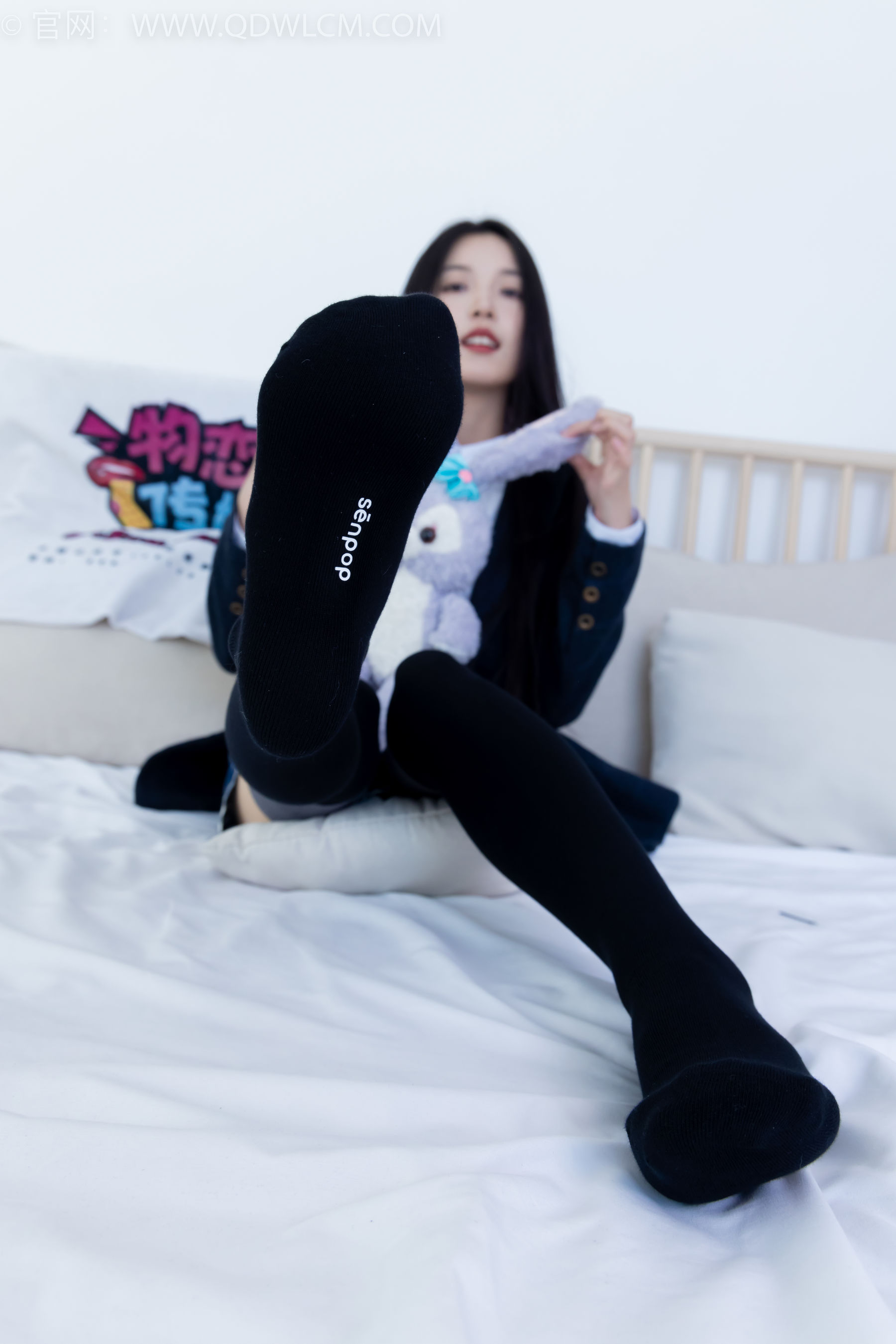 物恋传媒 No.2371 茯苓 - JK制服、皮鞋、拼接过膝袜