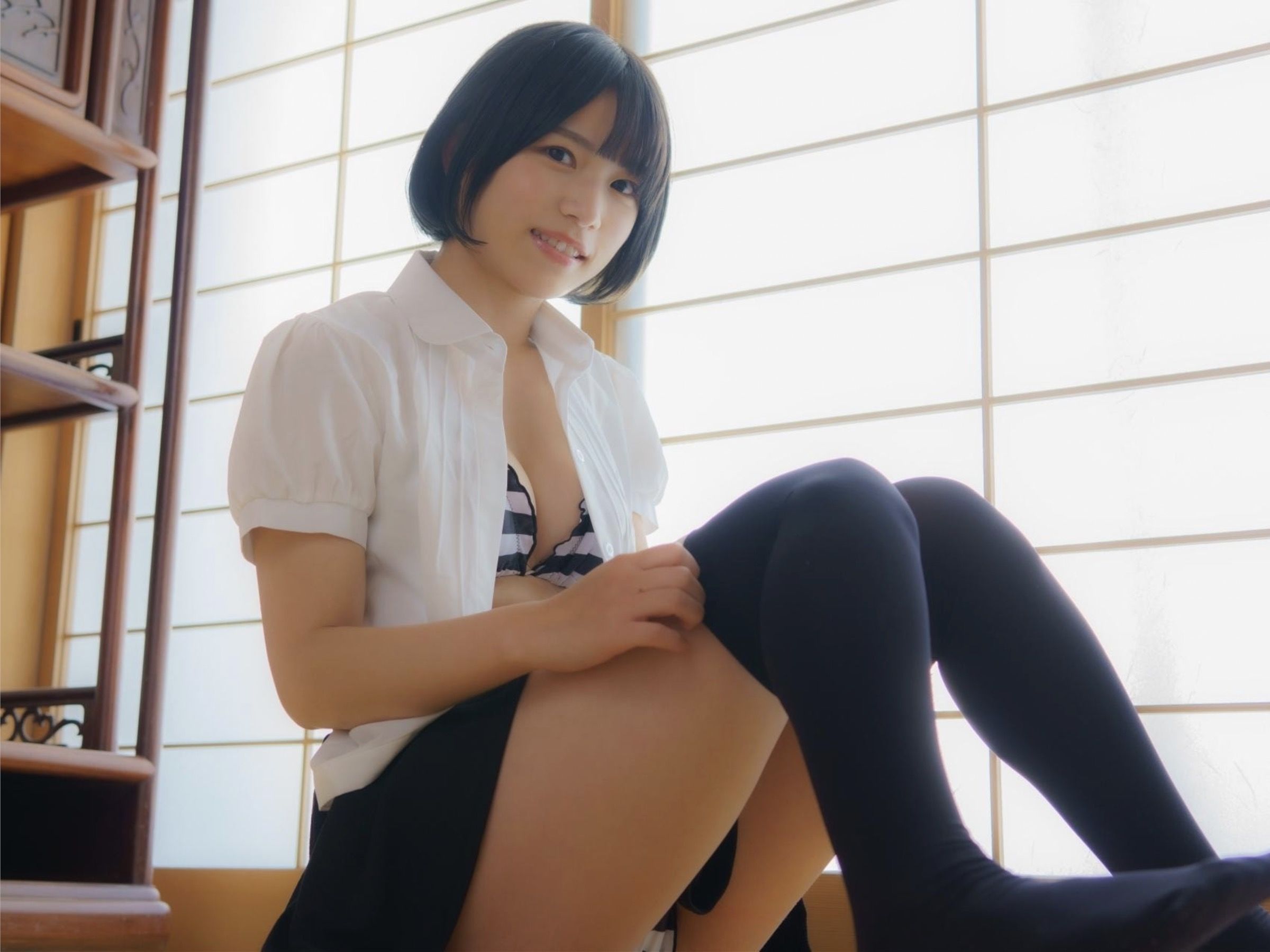 村上りいな - ニーハイソックスになりたくて