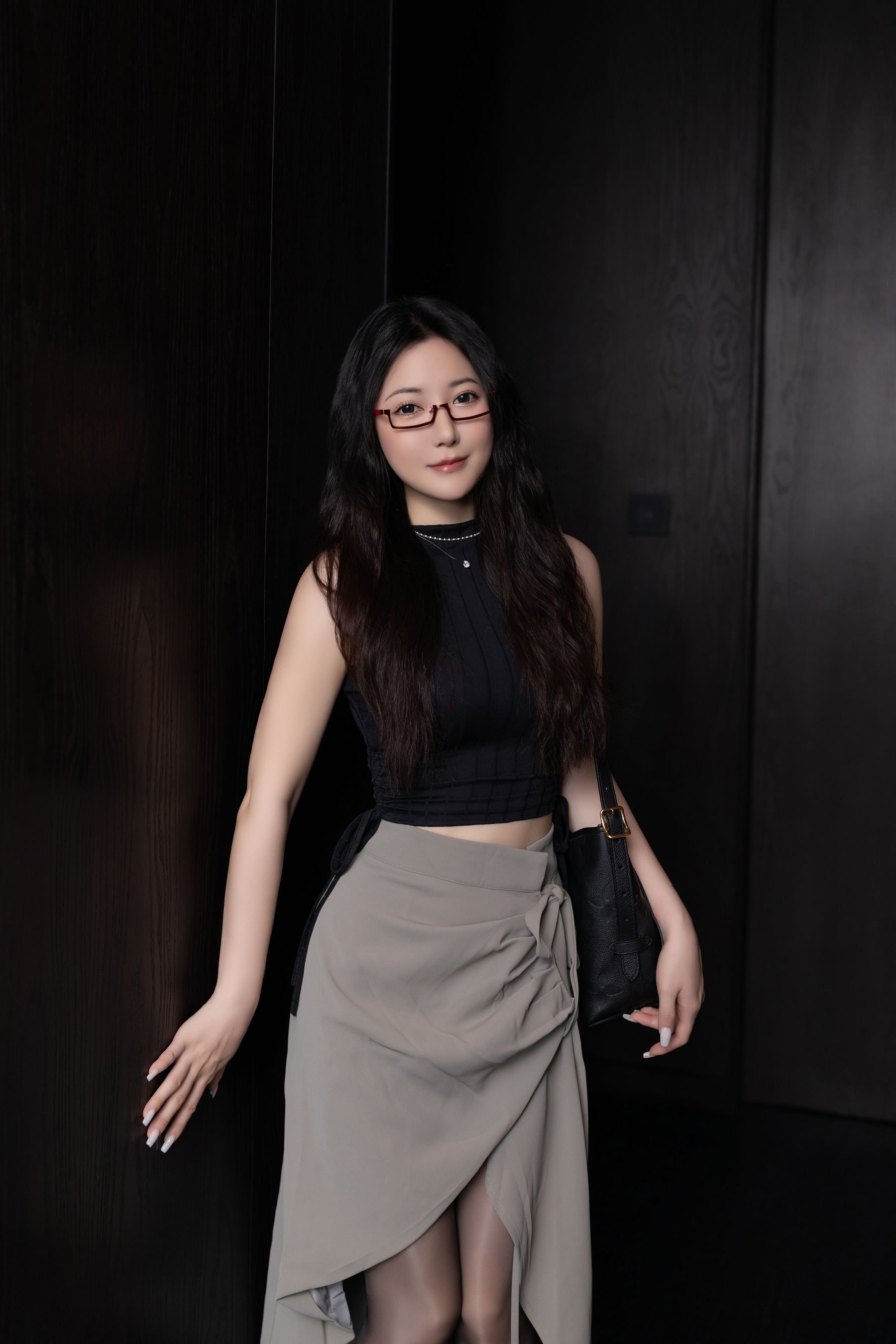 鱼子酱 - 眼镜娘