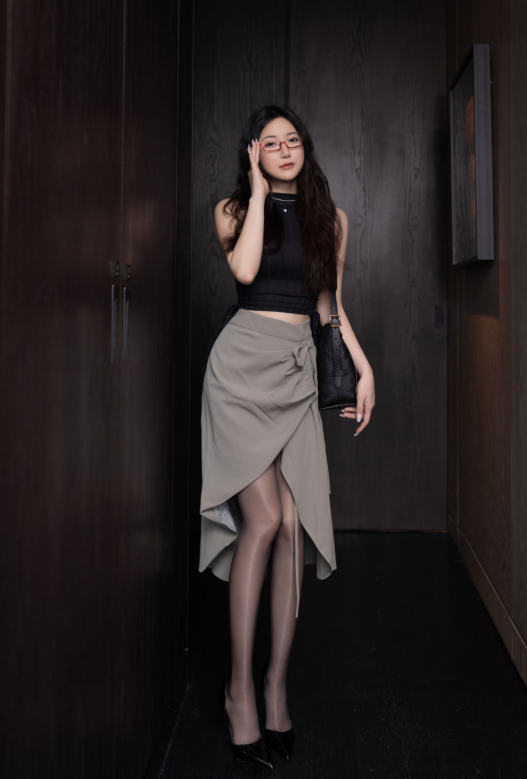 鱼子酱 - 眼镜娘