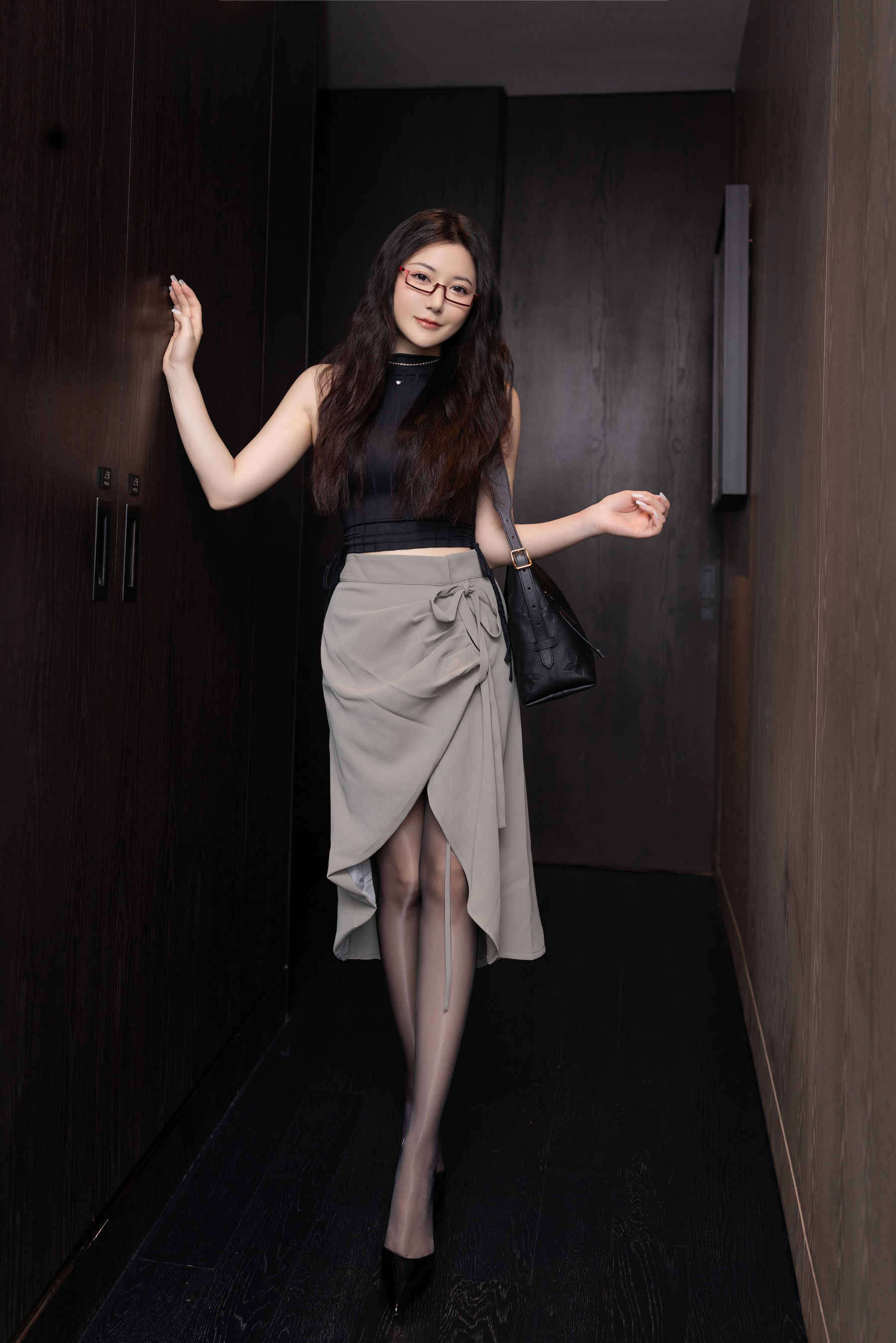 鱼子酱 - 眼镜娘