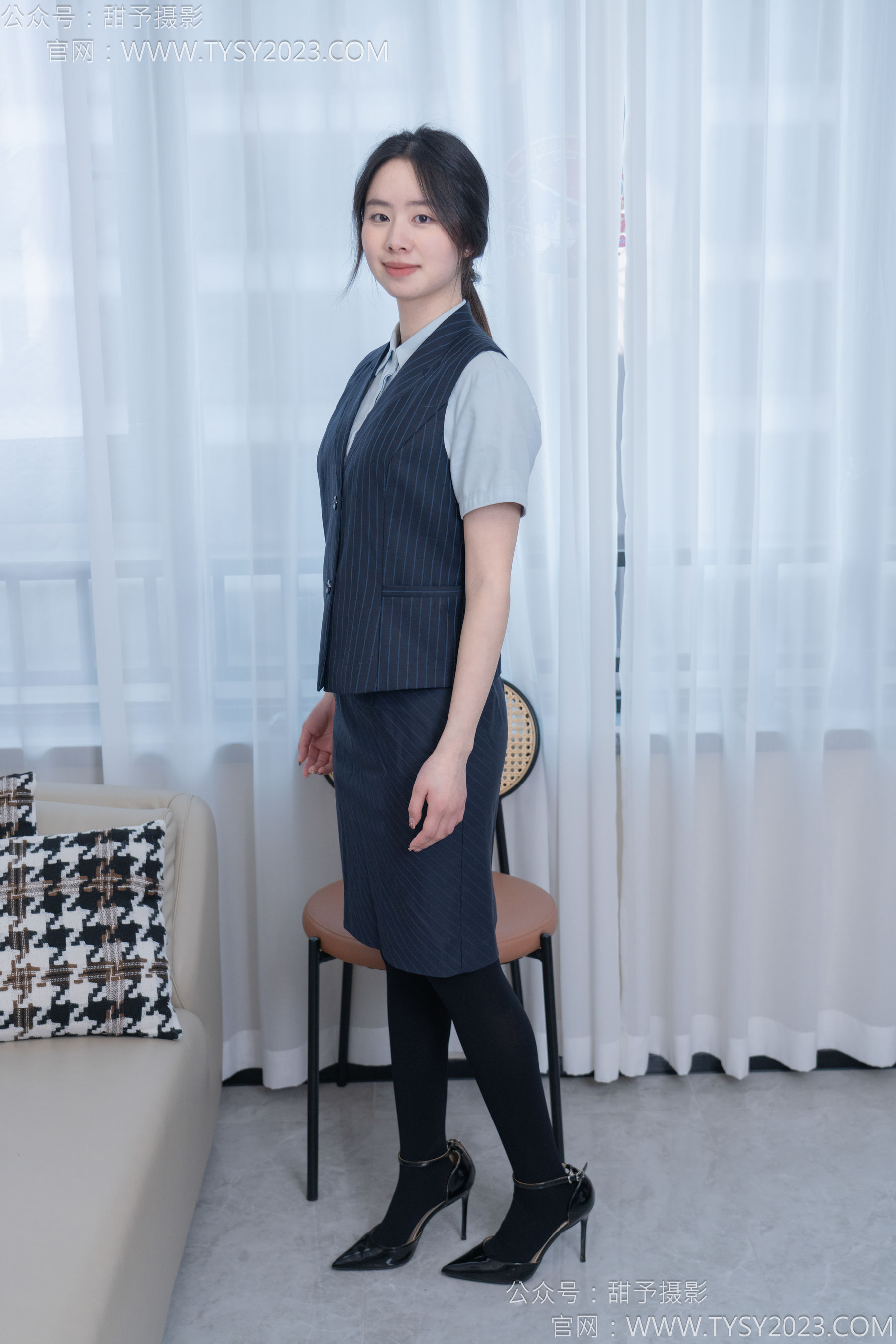 甜予摄影 No.187 知知 - 高跟鞋、厚黑丝