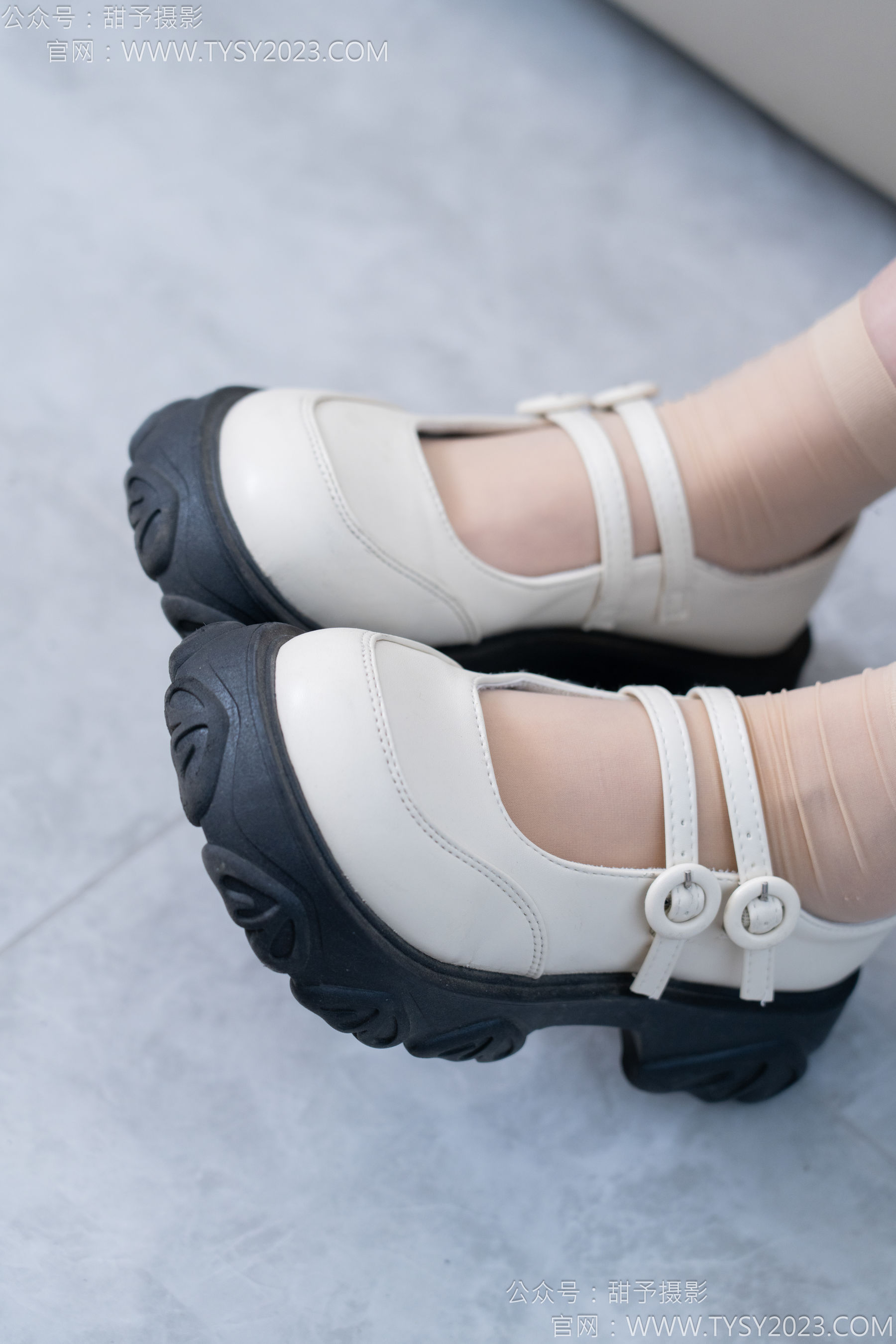 甜予摄影 No.172 知知 - 皮鞋、短肉丝、裸足