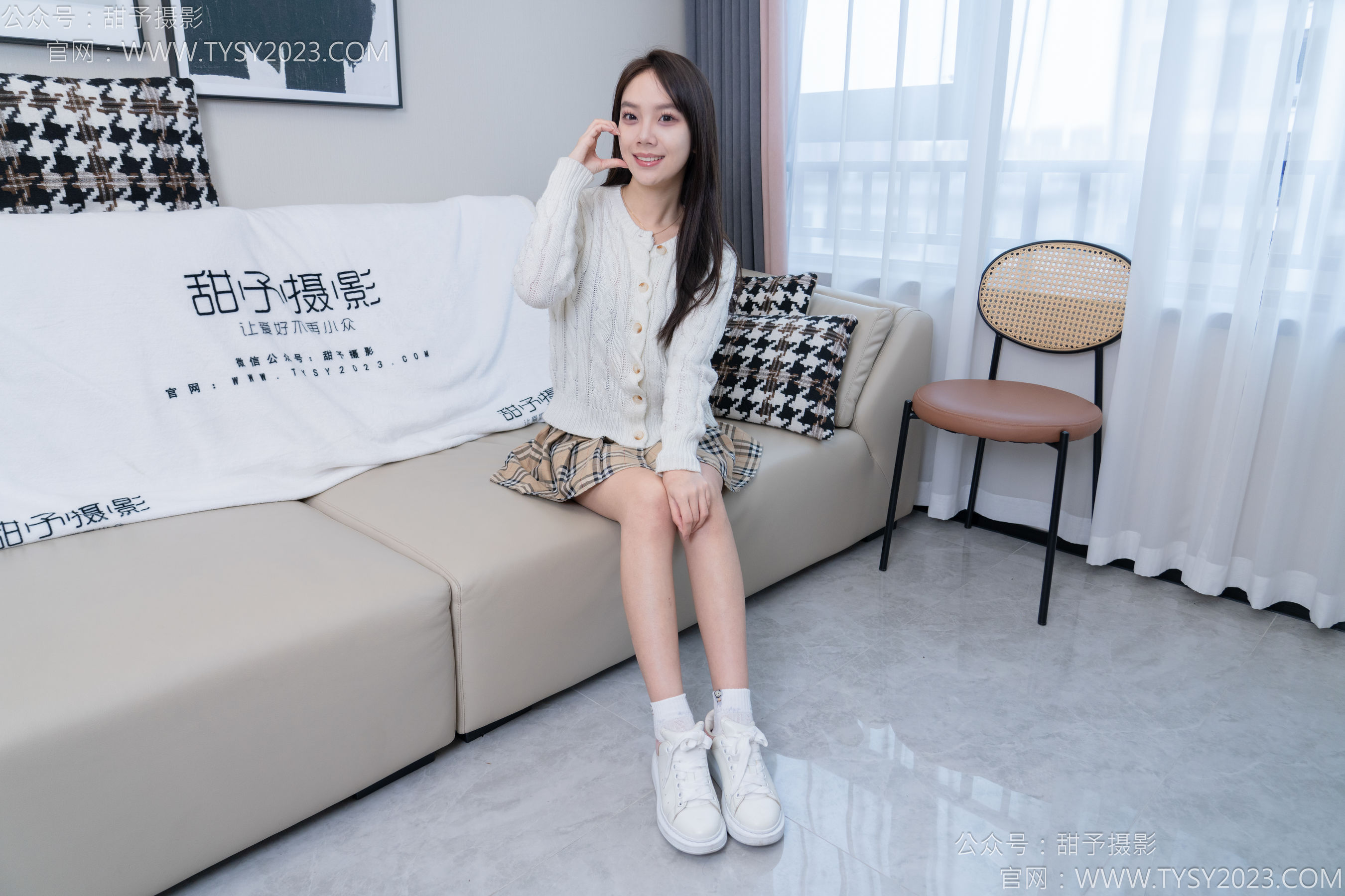 甜予摄影 No.165 贝壳 - 板鞋、白棉袜、裸足