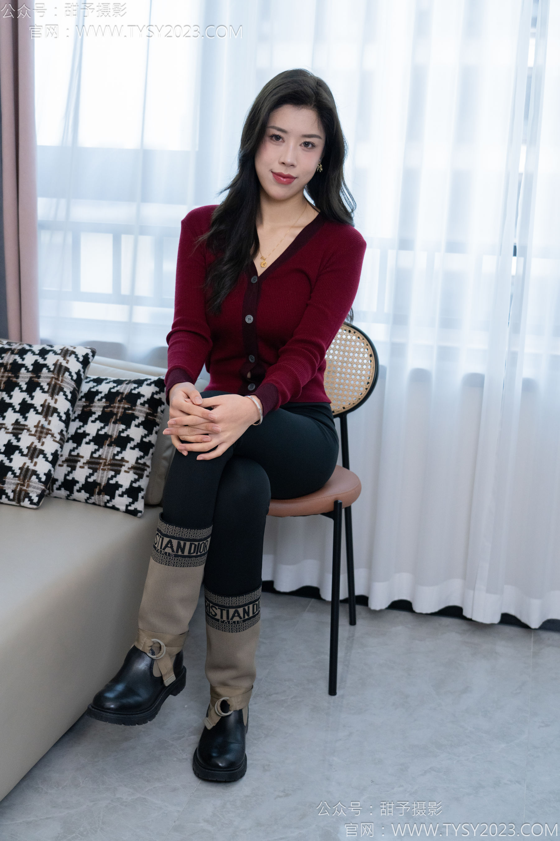 甜予摄影 No.155 咖啡豆 - 靴子、脏袜子、裸足