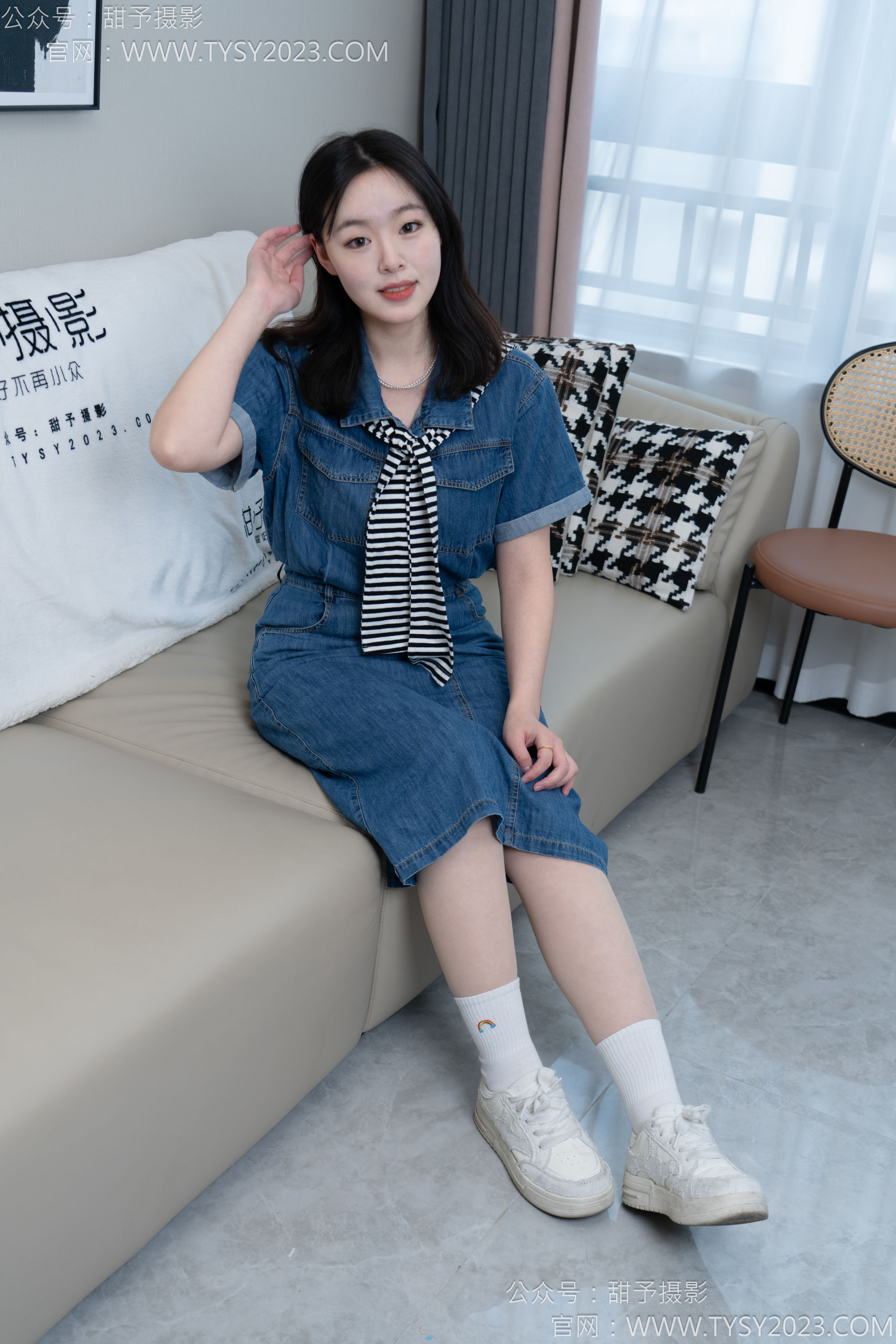 甜予摄影 No.151 小葵 - 板鞋、白棉袜、薄肉丝