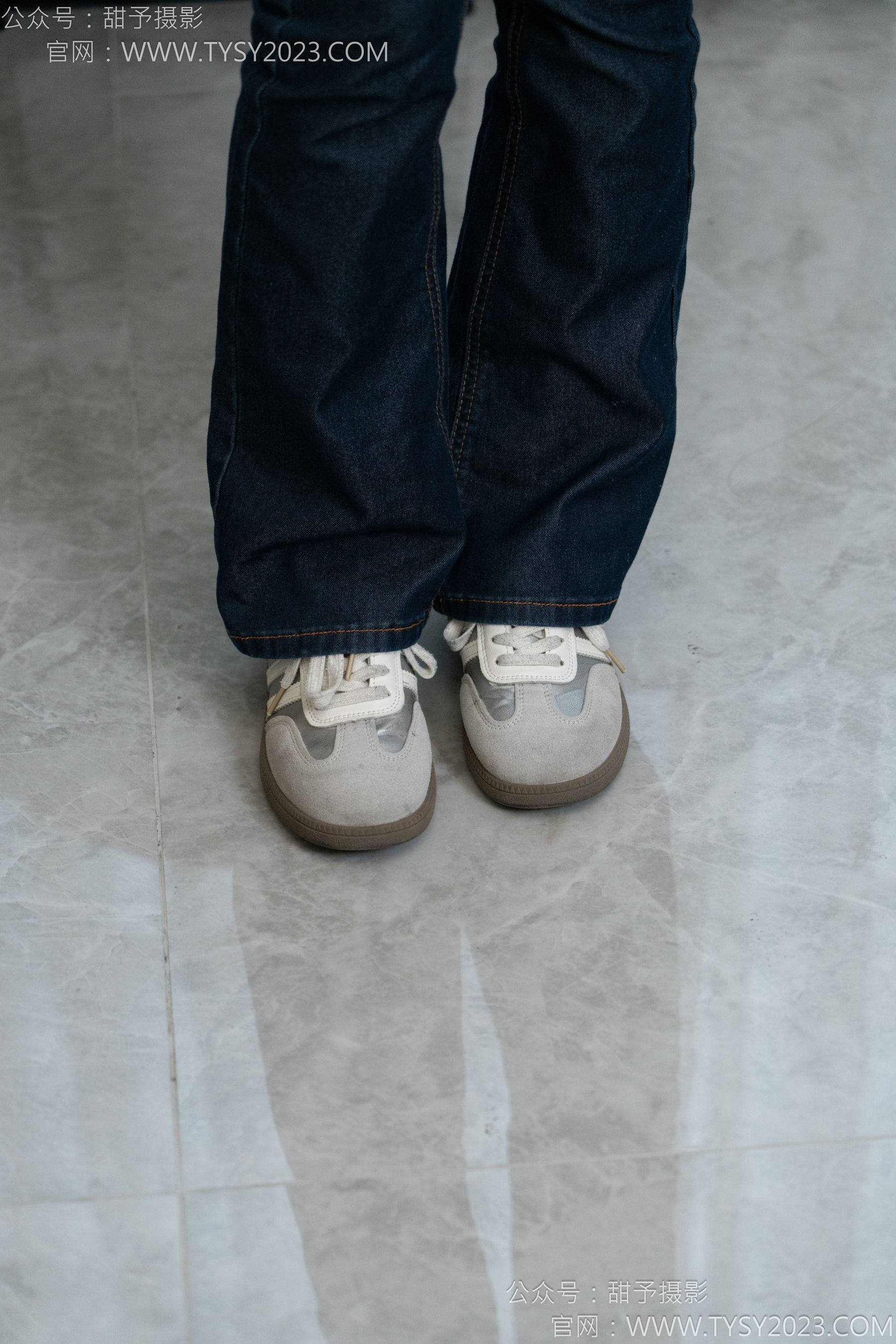 甜予摄影 No.149 诺诺 - 板鞋、白棉袜、裸足