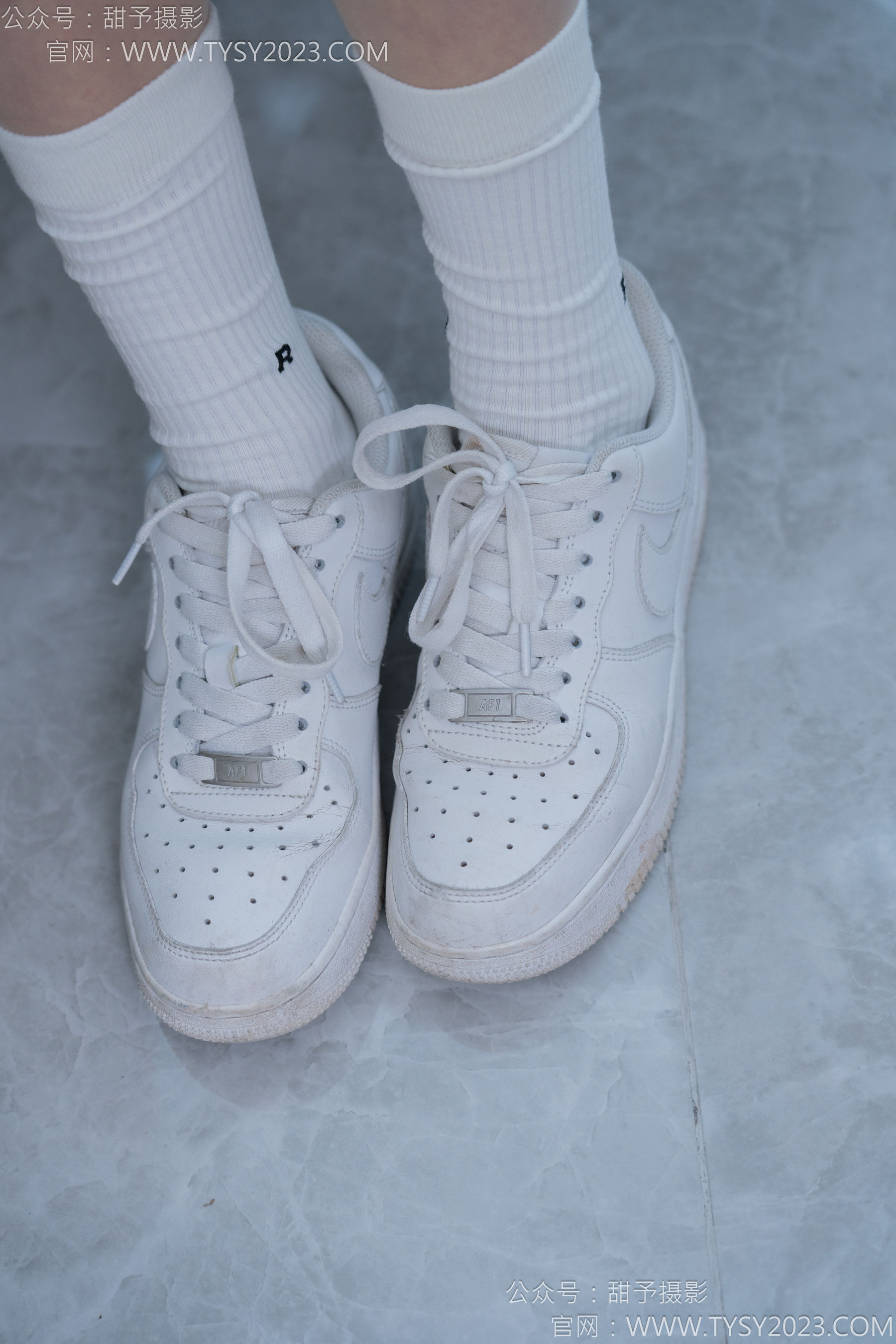 甜予摄影 No.152 咻咻 - 板鞋、白棉袜、薄肉丝