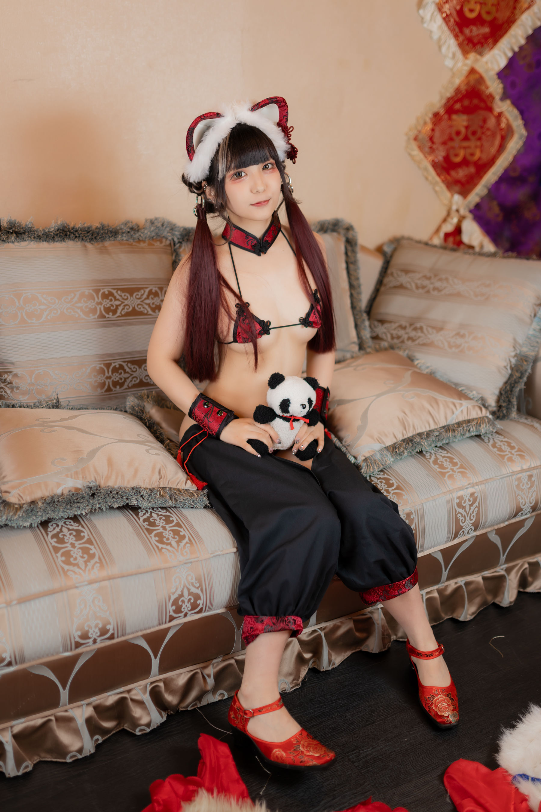 Ai Takanashi 高梨あい - Nothing Colored 02