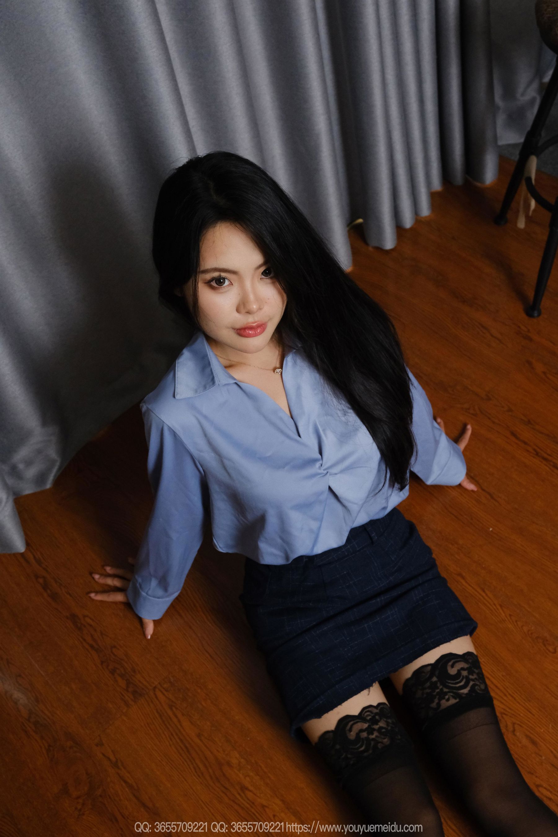 IESS异思趣向 - 模特： 兔兔 《蓝衣半筒袜》