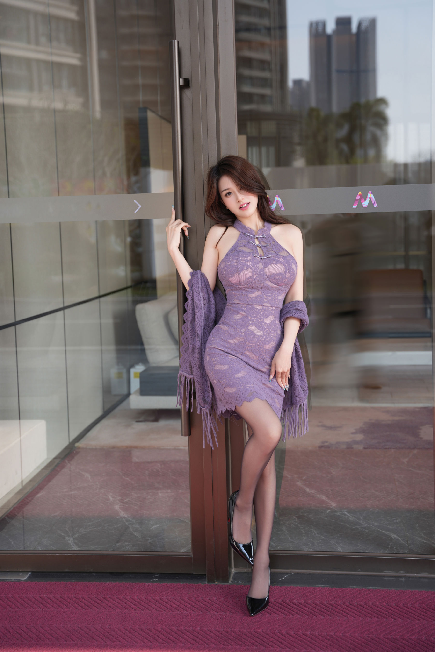 well11 - 复古短裙无内黑丝