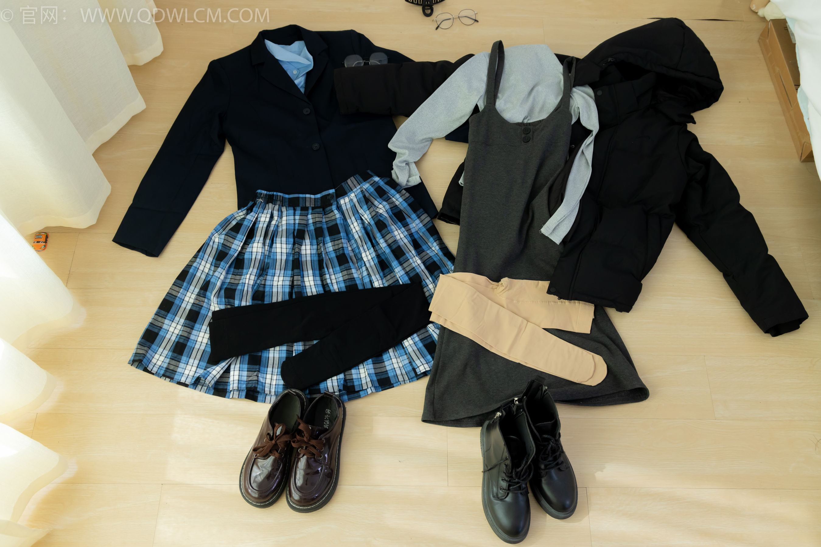 物恋传媒 No.2391 茯苓&欢欢 - 短靴、皮鞋、厚黑丝、厚肉丝