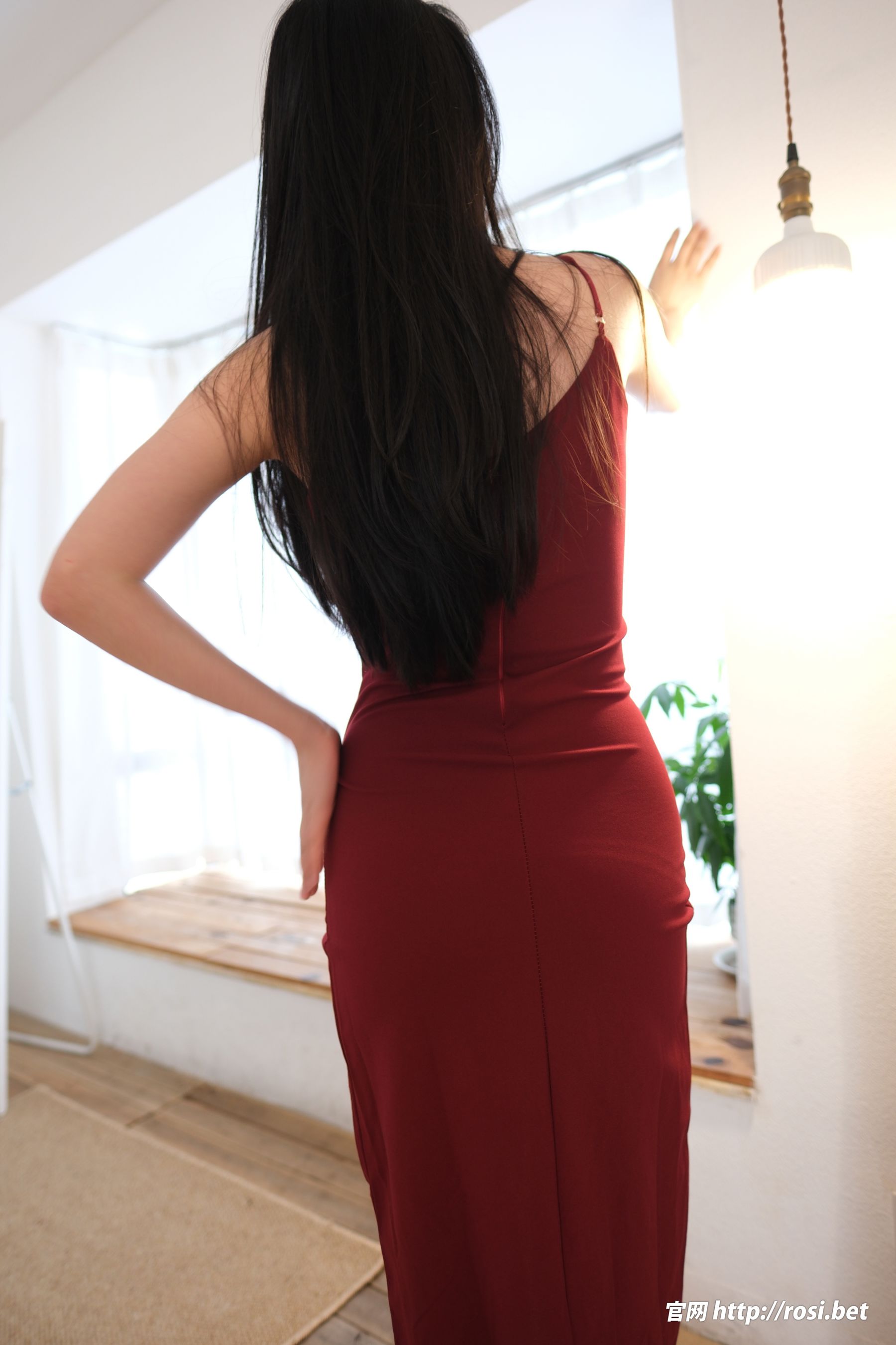 [ROSI写真] 2025.10.16 NO.5064