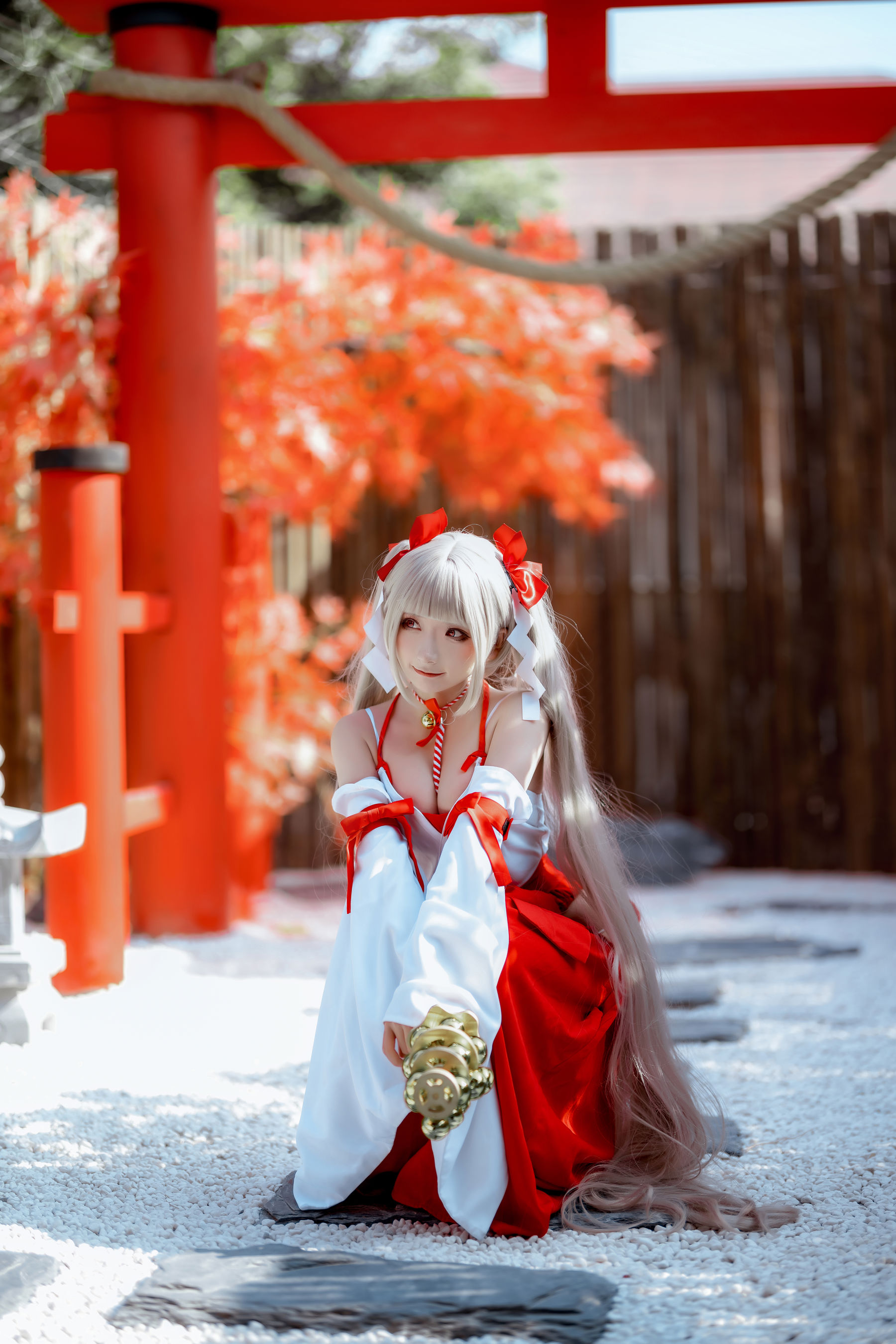 是三不是世w - 碧蓝航线 可畏 巫女