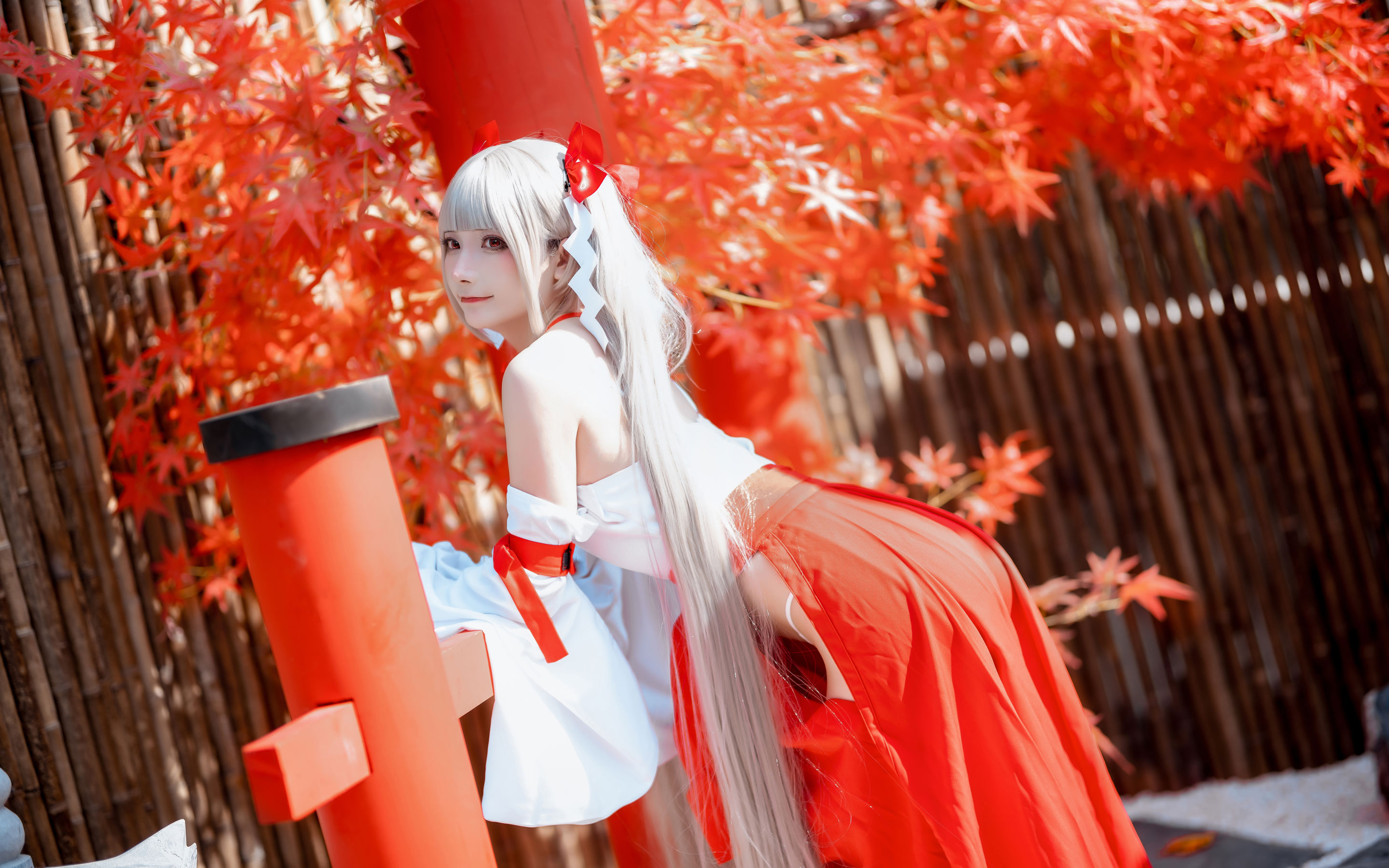 是三不是世w - 碧蓝航线 可畏 巫女