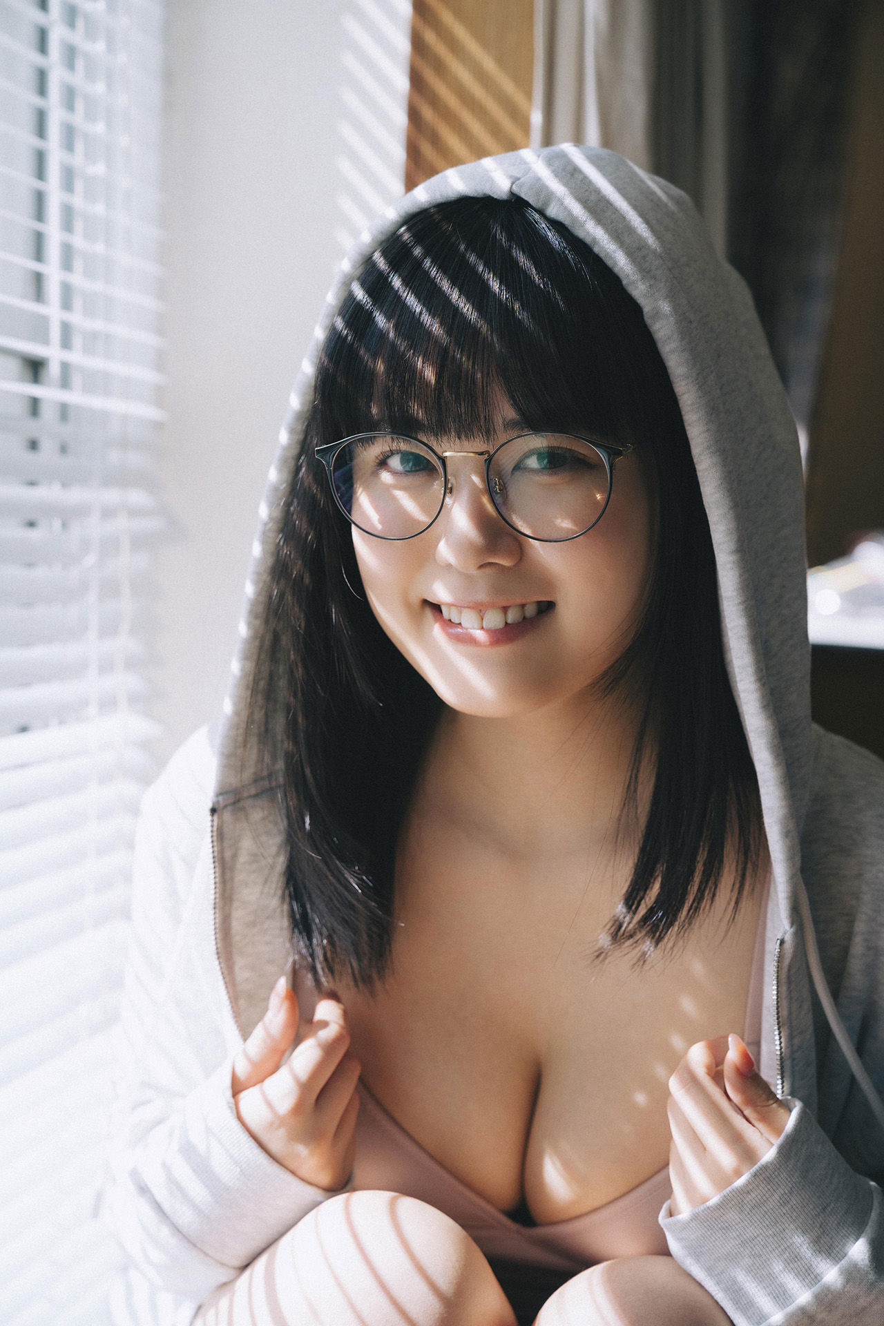 東雲うみ - 彼女が部屋でしたいこと