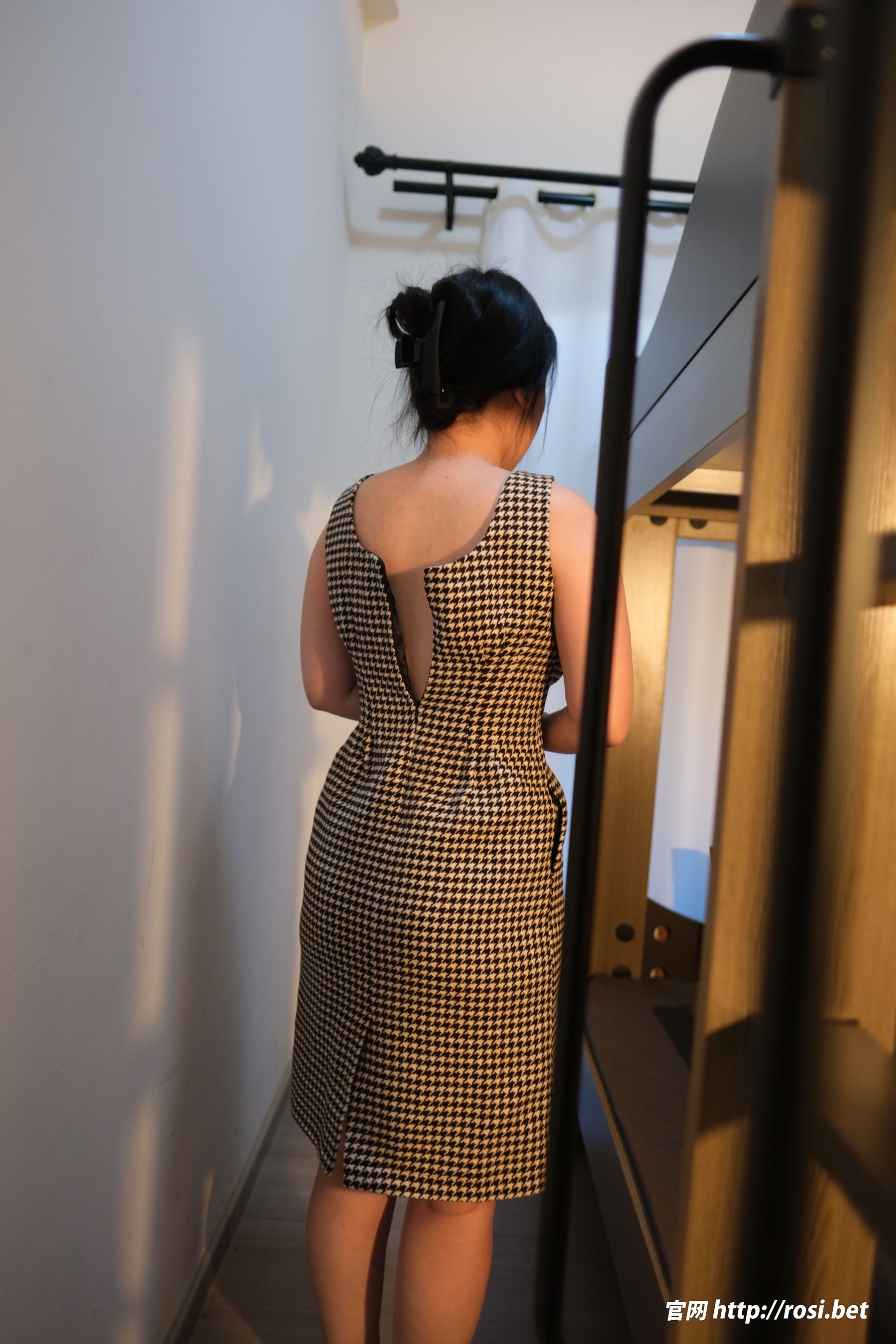 [ROSI写真] 2025.11.04 NO.5083