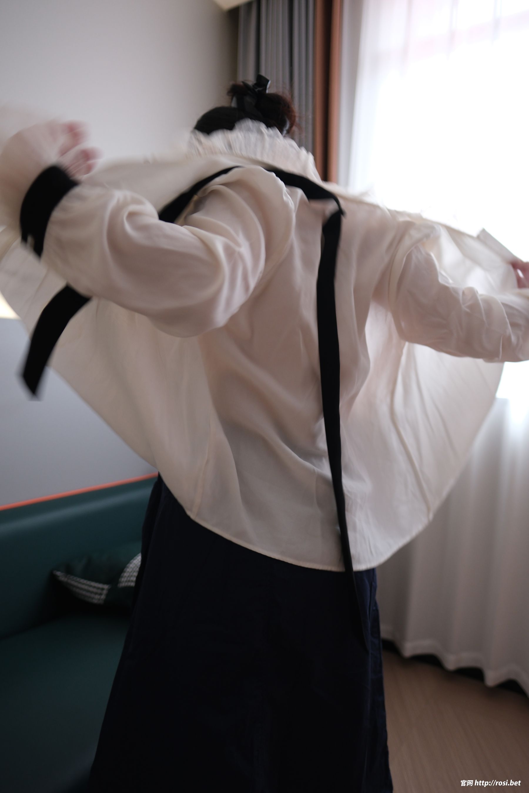 [ROSI写真] 2025.12.08 NO.5117