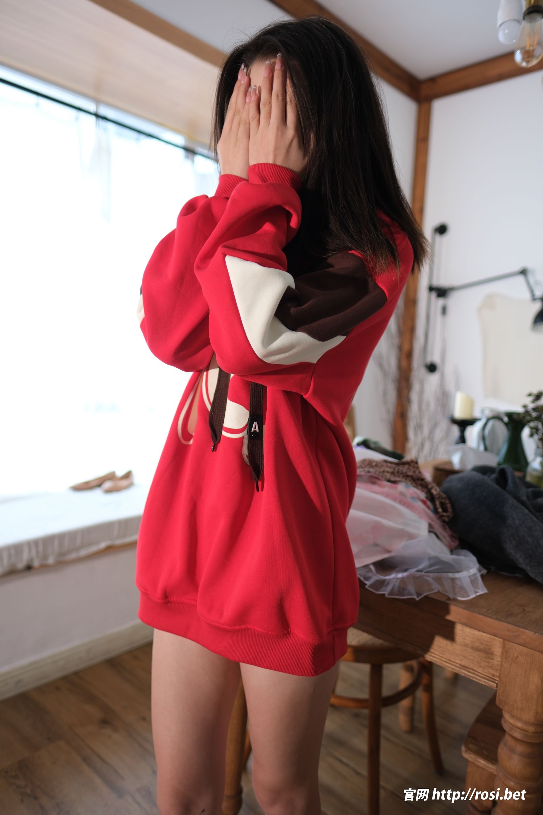 [ROSI写真] 2025.12.21 NO.5130