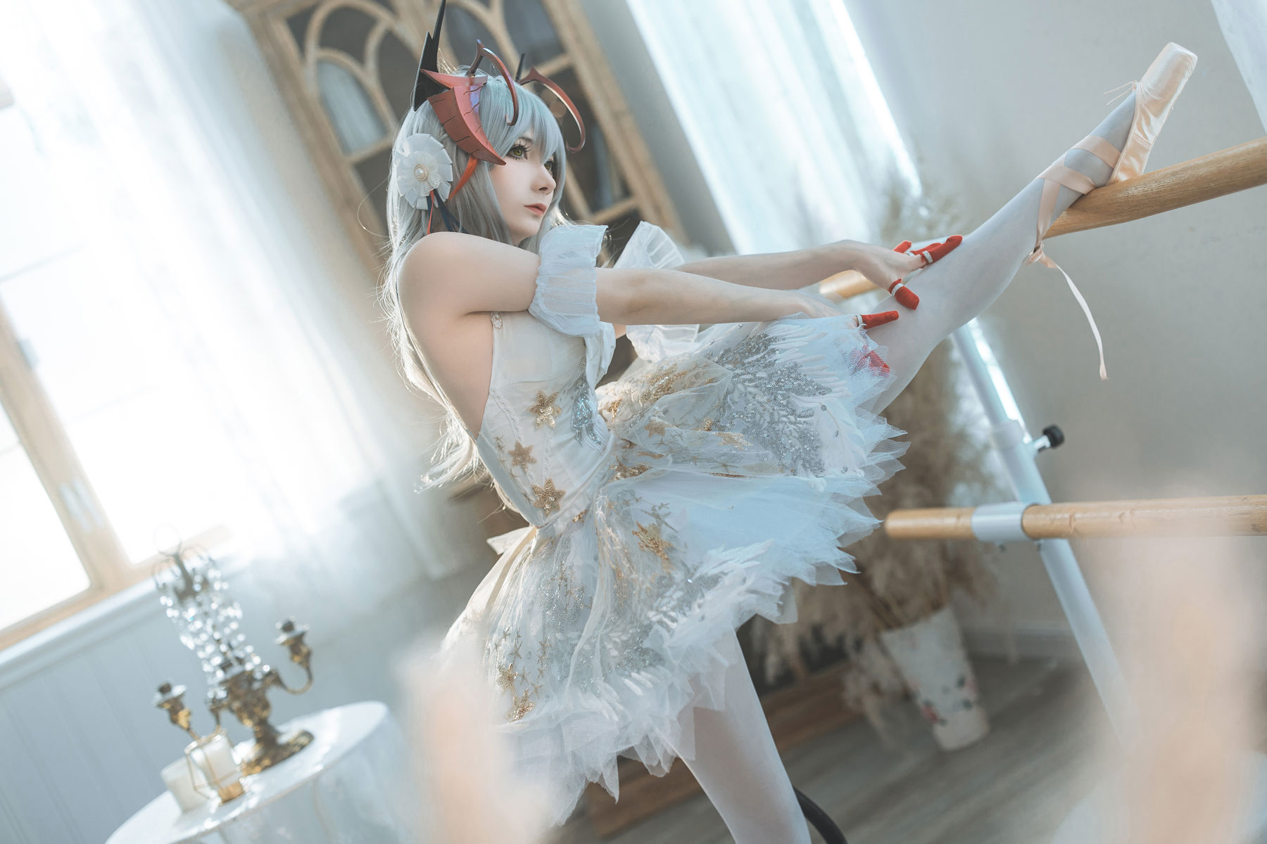 是三不是世w - 明日方舟 W 芭蕾