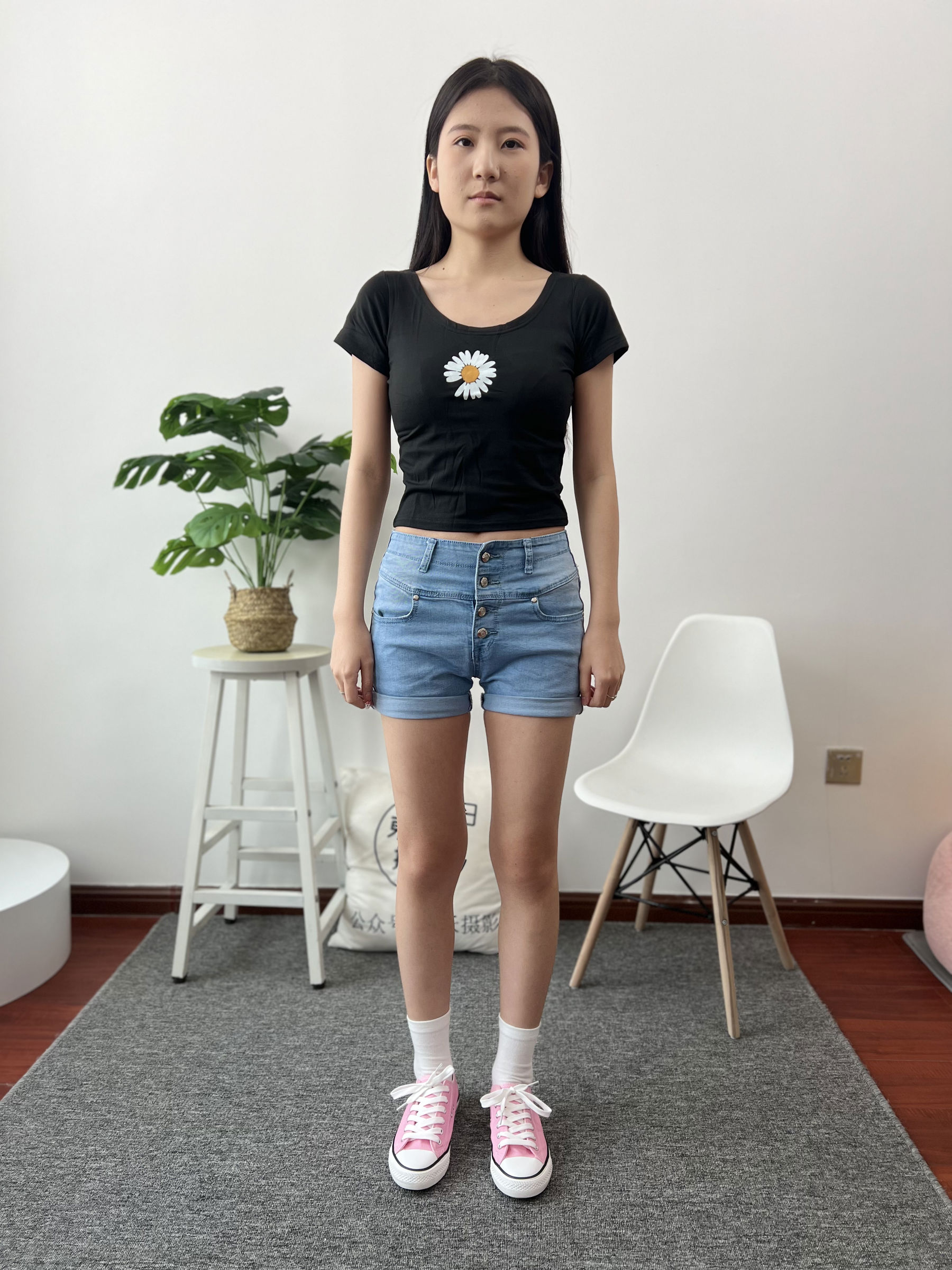 三禾摄影 No.026 牛仔短裤 棉袜 帆布鞋